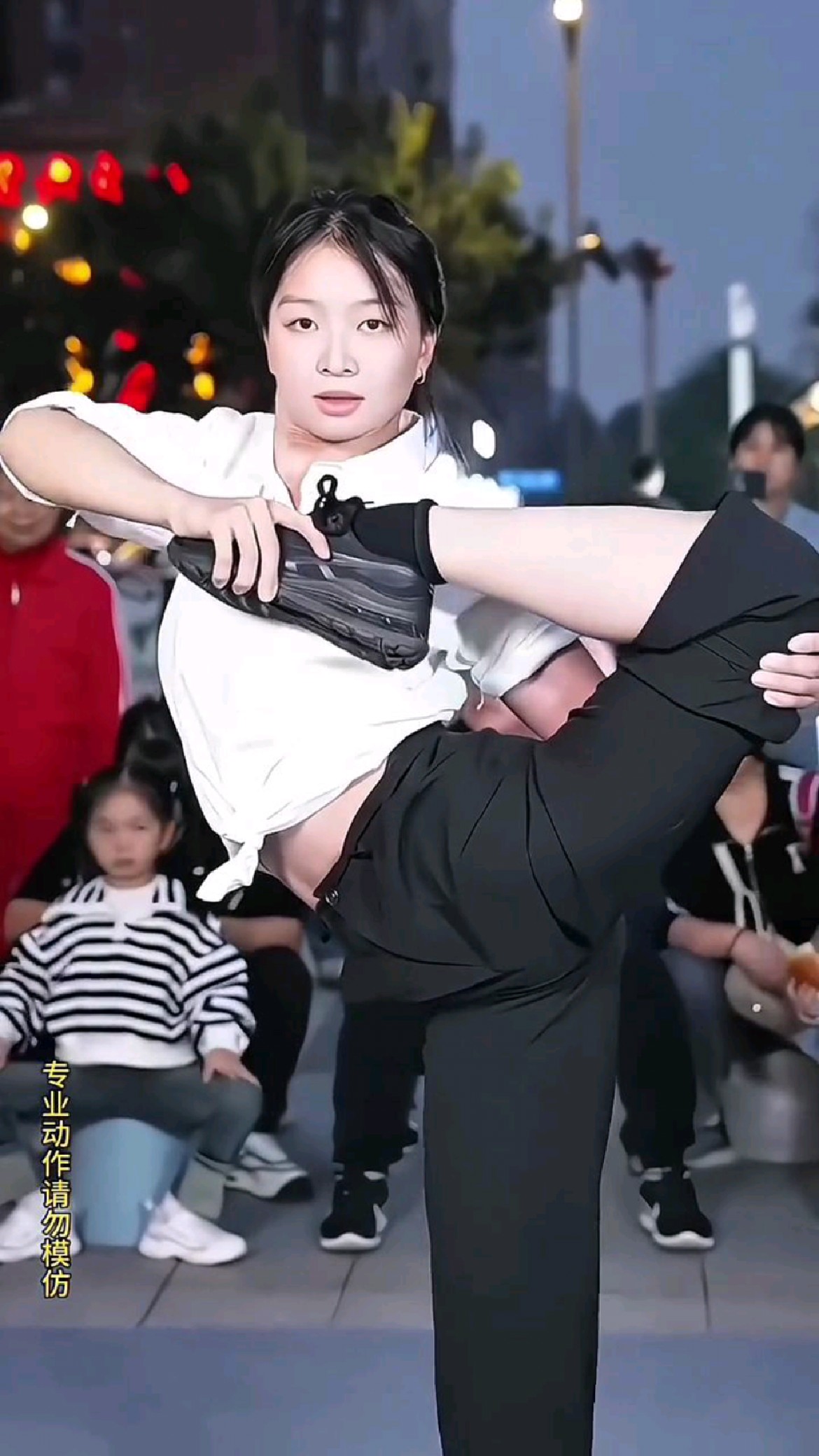 真功夫表演,动作优美配合默契
