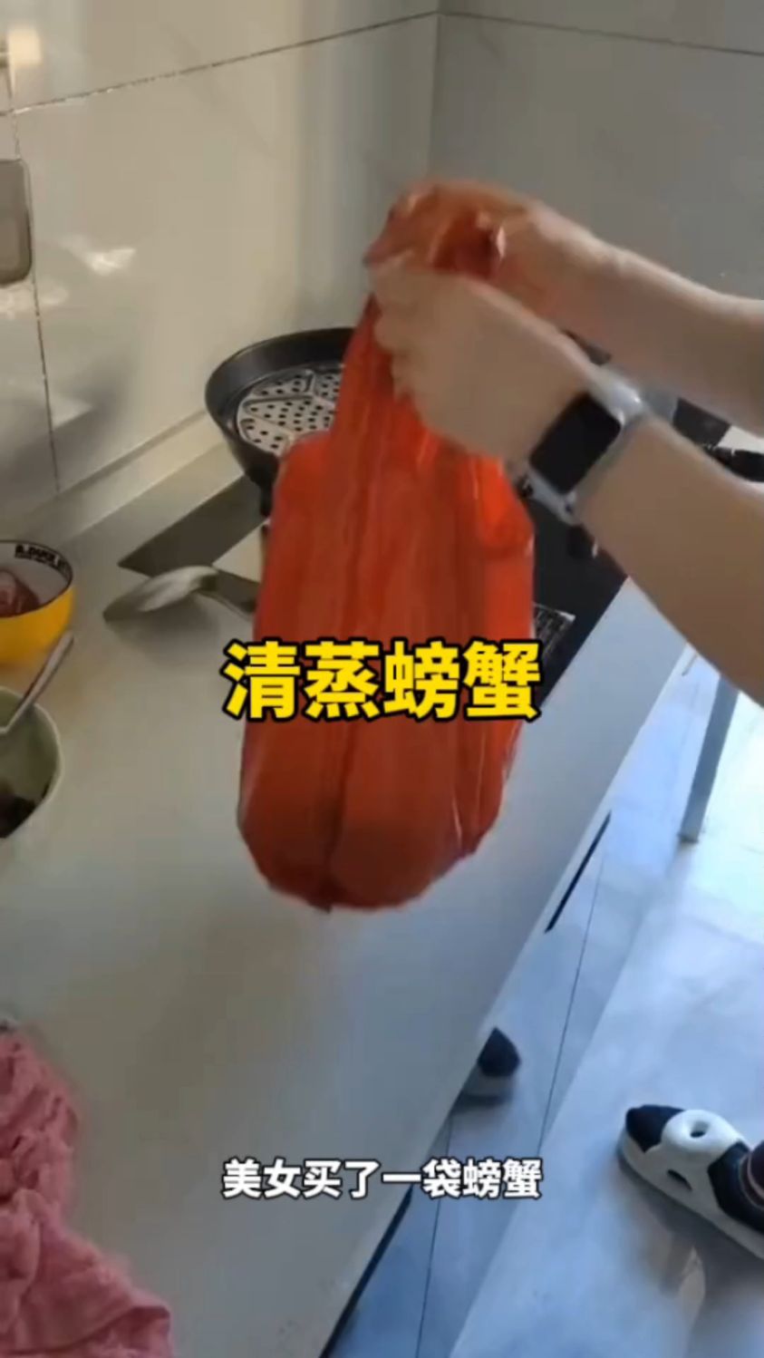 在家里制作清蒸螃蟹