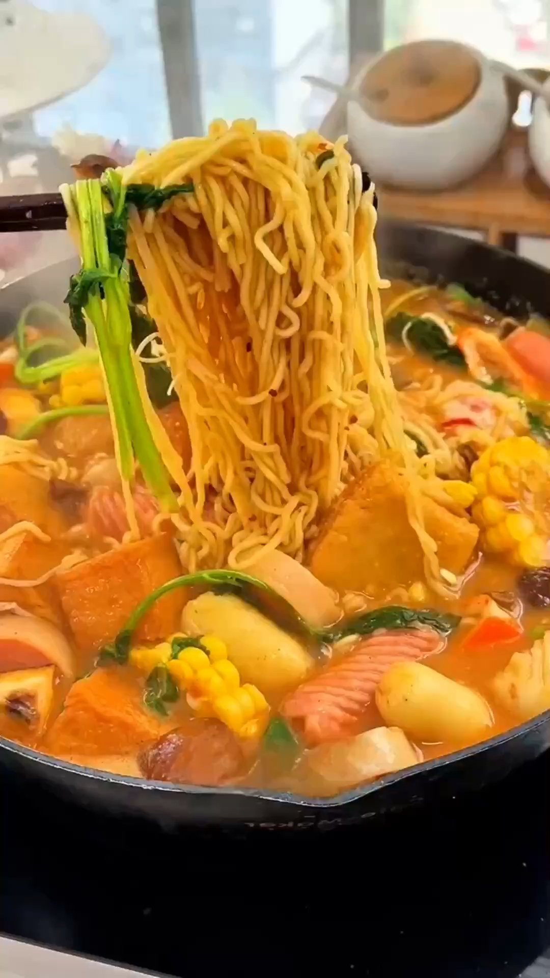 家庭版麻辣烫做法,做法简单,有菜又有肉,比外面买的还好吃
