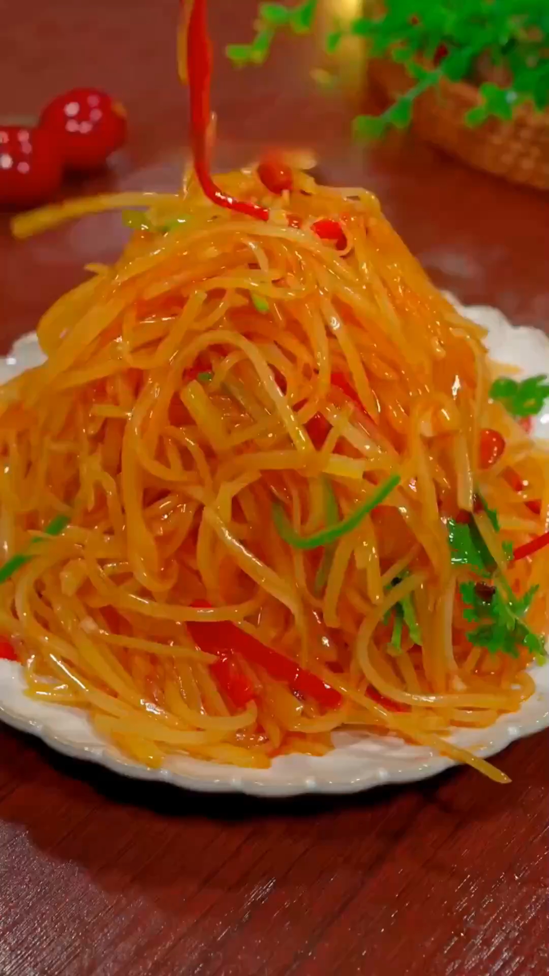 以后想吃凉拌土豆丝,你就像我这样做,酸辣脆爽,好吃又下饭