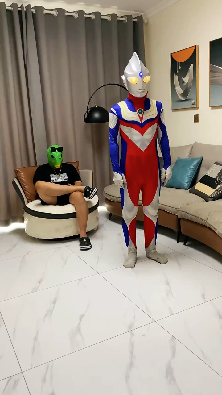 迪迦奥特曼and绿鱼头!