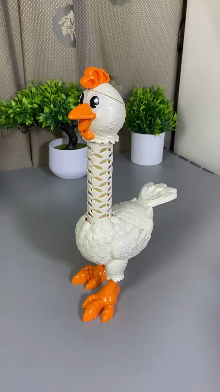 老弟的这个彩泥鸡怎么那么搞笑啊