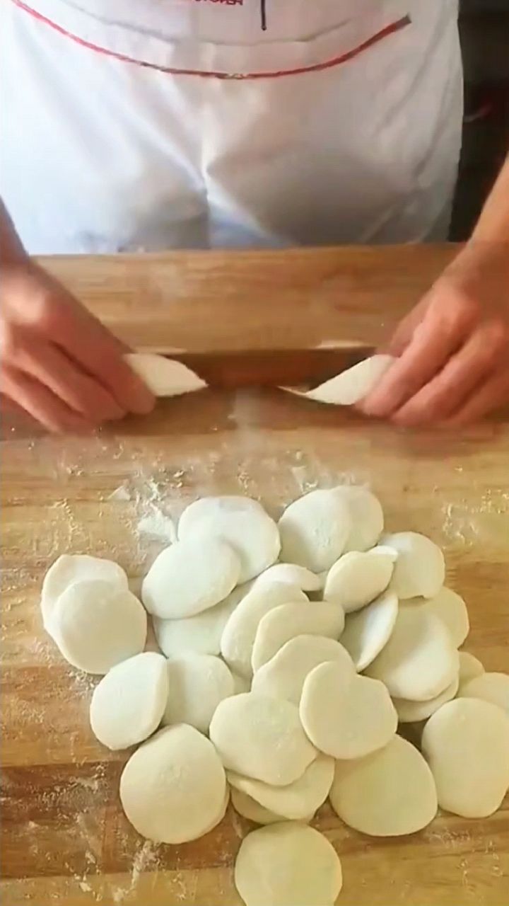 快速制作饺子皮的方法