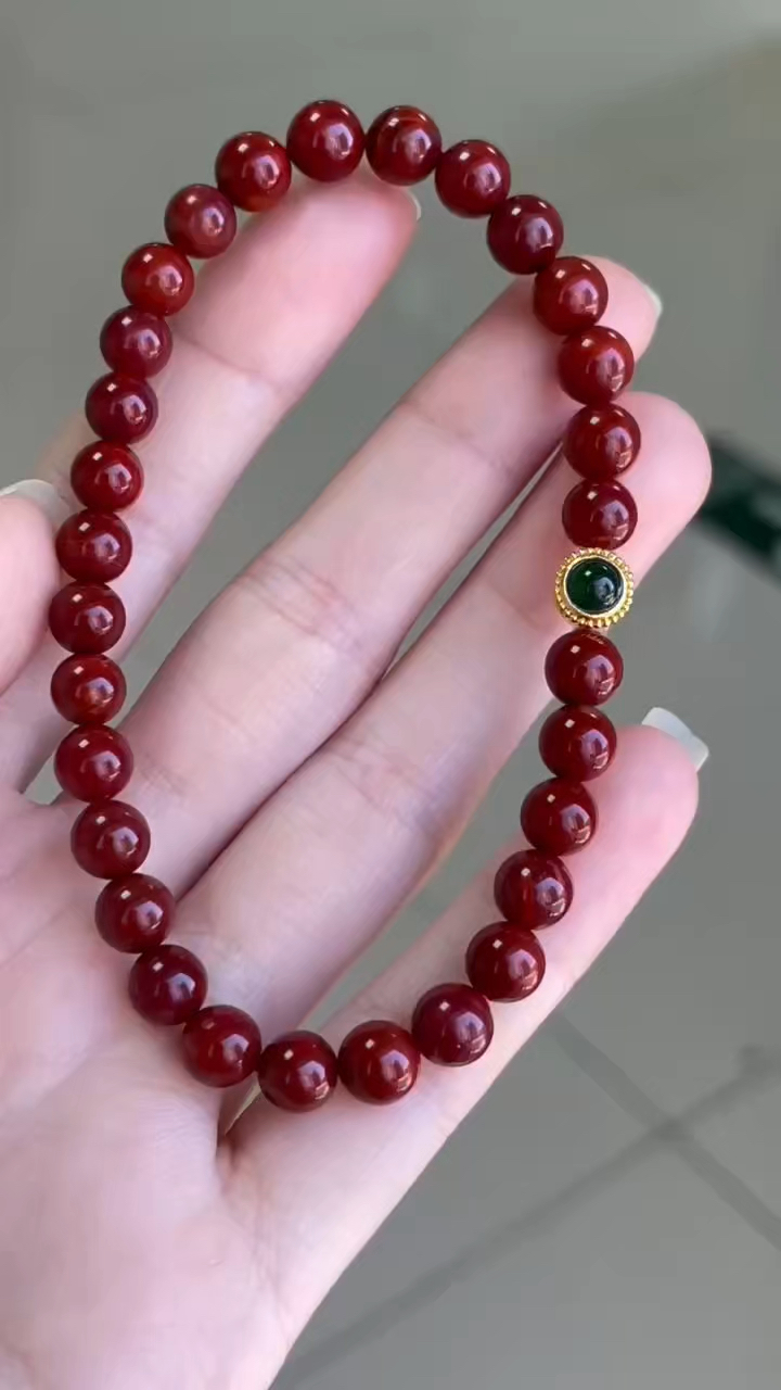 南红玛瑙牛血红纯色手串