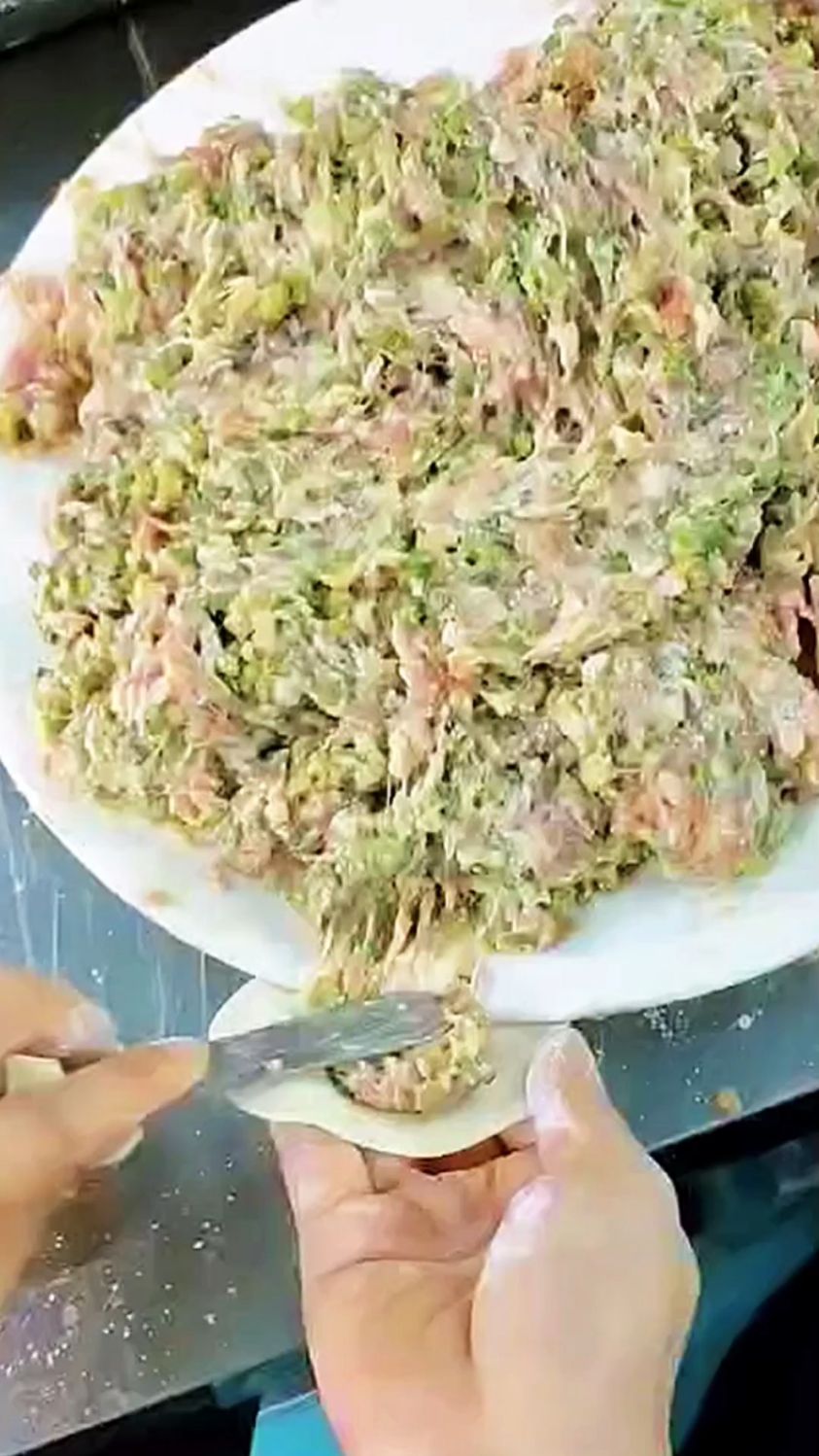 水饺的不一样包法。