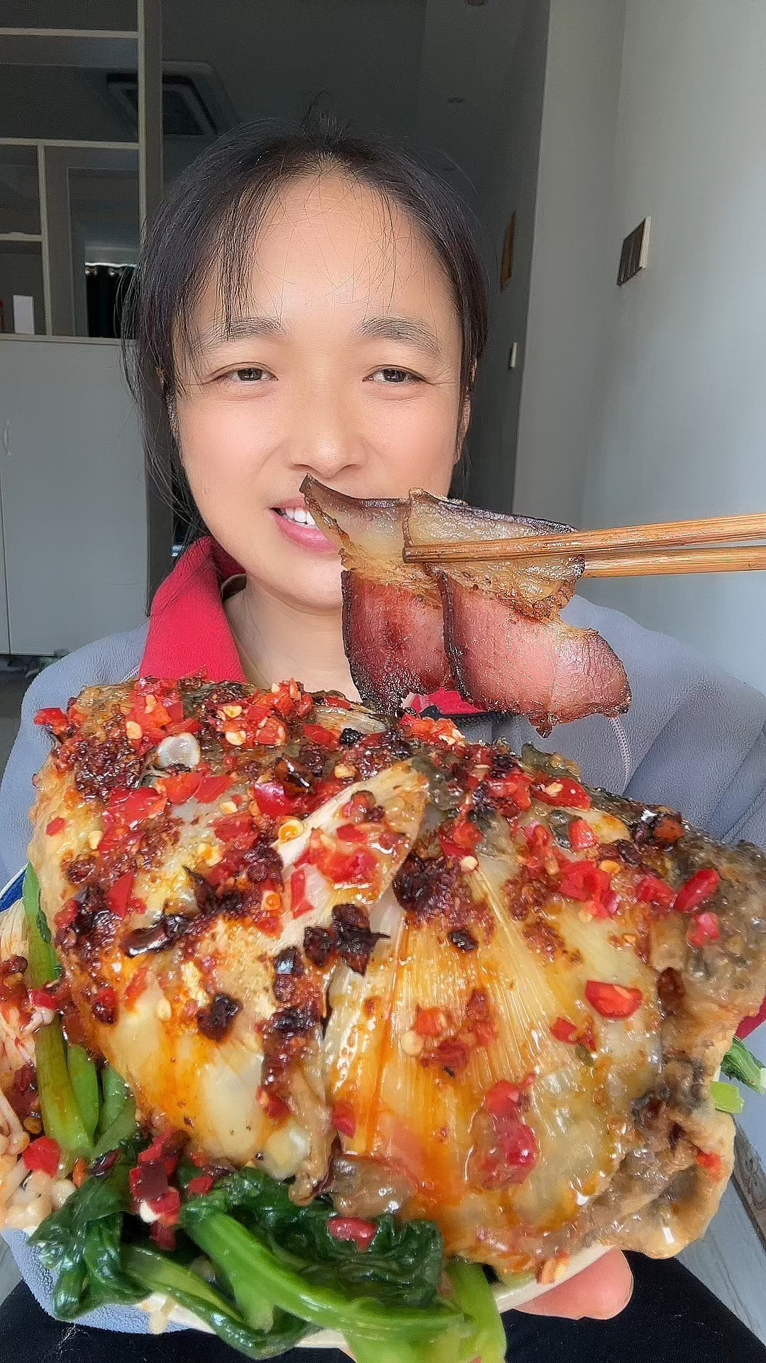 今天吃麻辣鱼头,非常下饭