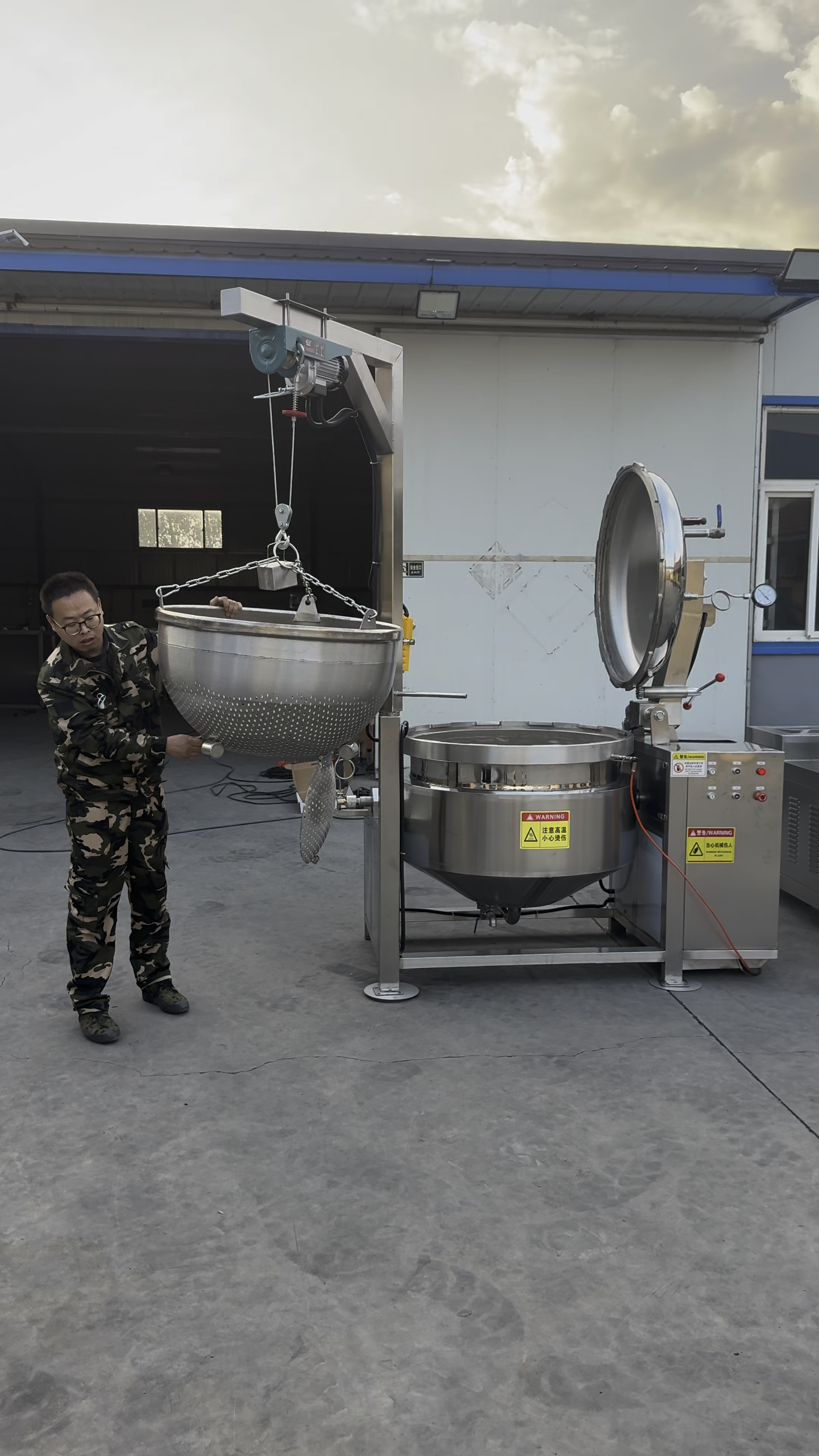 大型高压粽子煮锅,1000公斤牛肉卤煮锅,煮花生用高温高压蒸煮锅