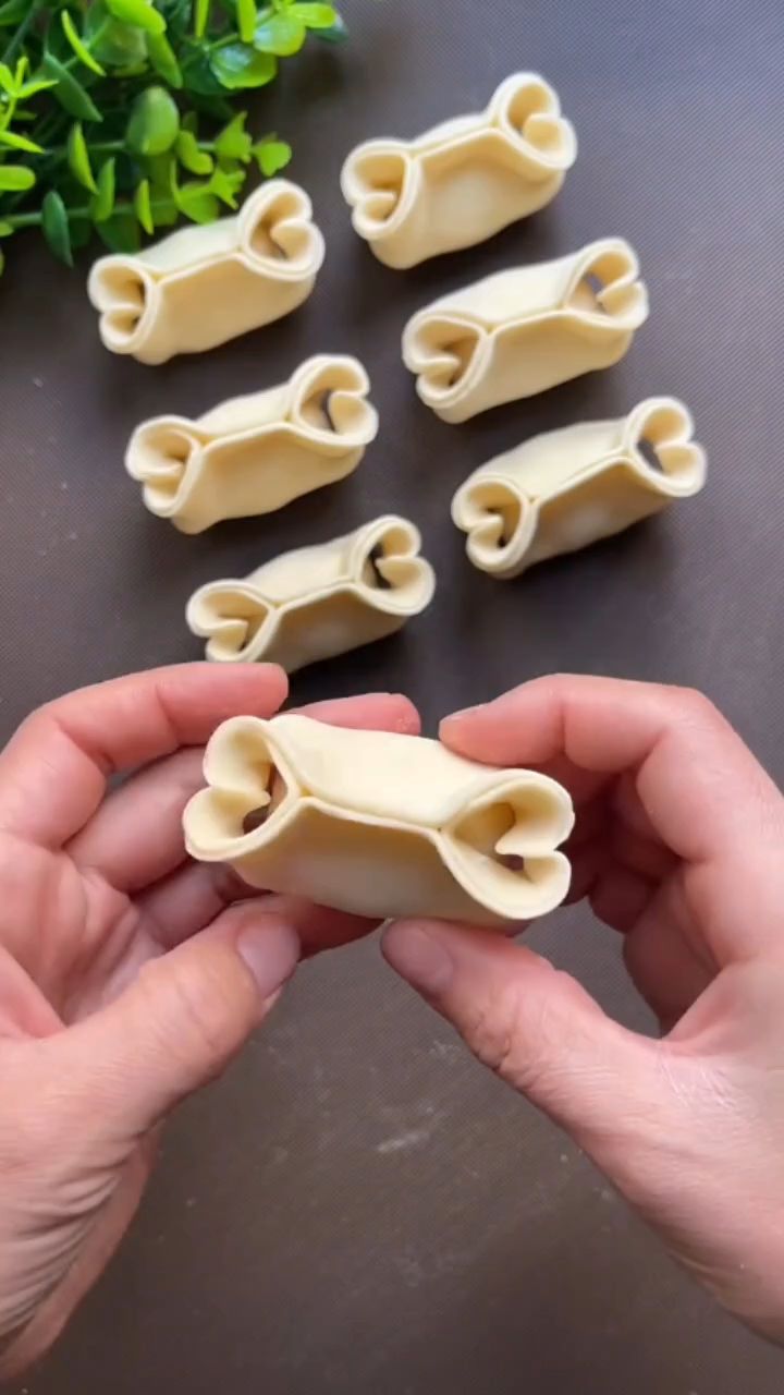 爱心形状的饺子你学会了吗