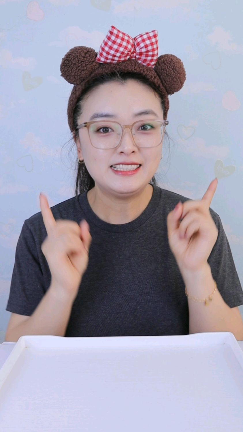 挑战用水果表情包吃一天,看看都能吃到什么?