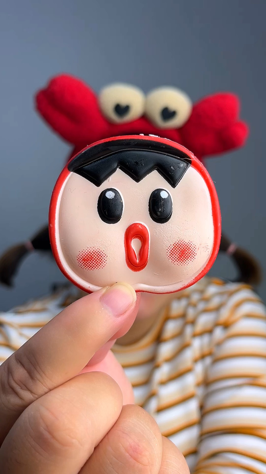 今天我们来吃迪拜巧克力和俄罗斯鹅肝