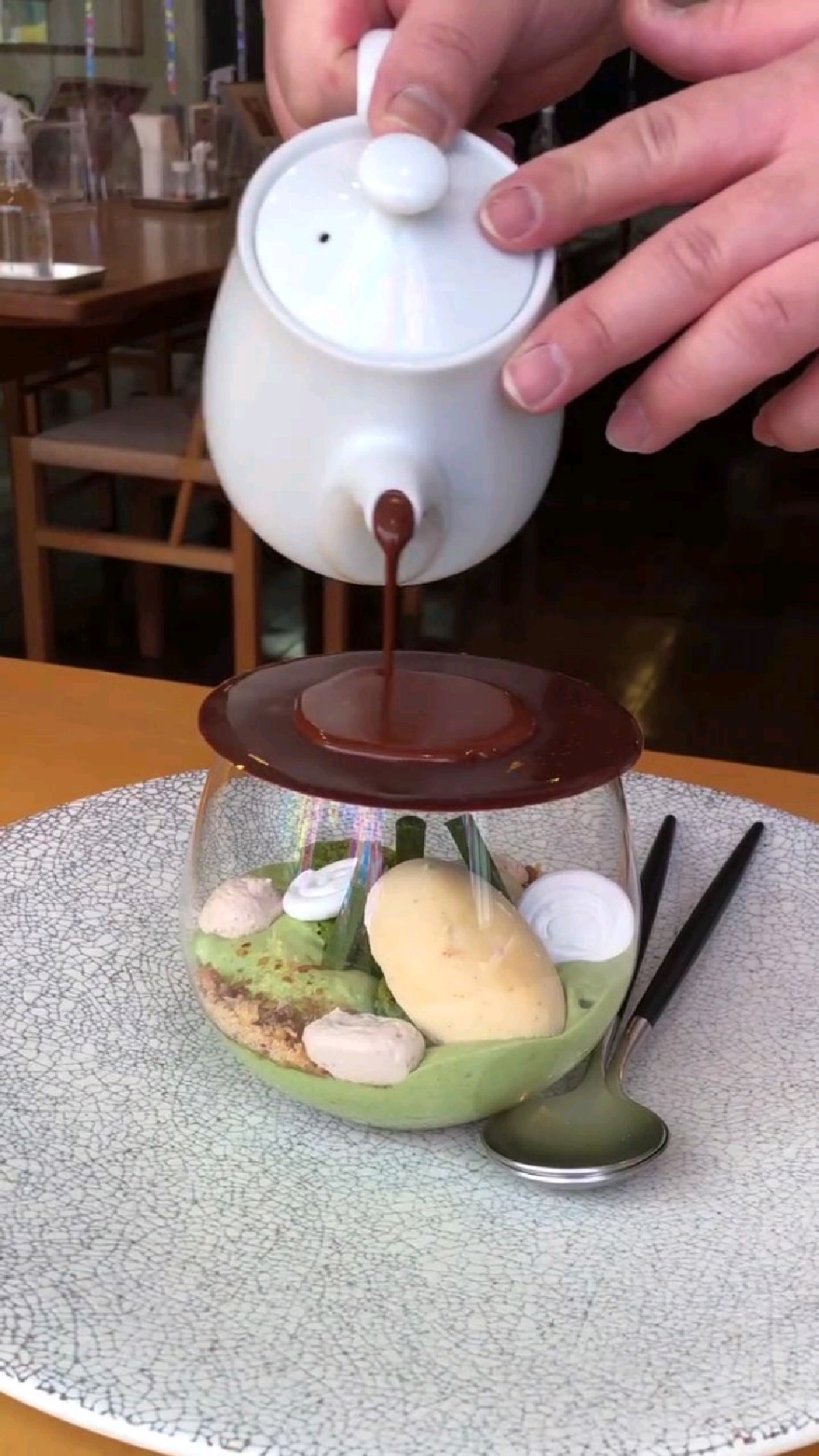 『巧克力温泉抹茶芭菲』打卡有趣下午茶~