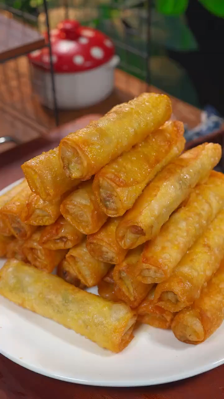 韭菜馅春卷的做法、不用和面、不用擀面、真的是简单又好吃