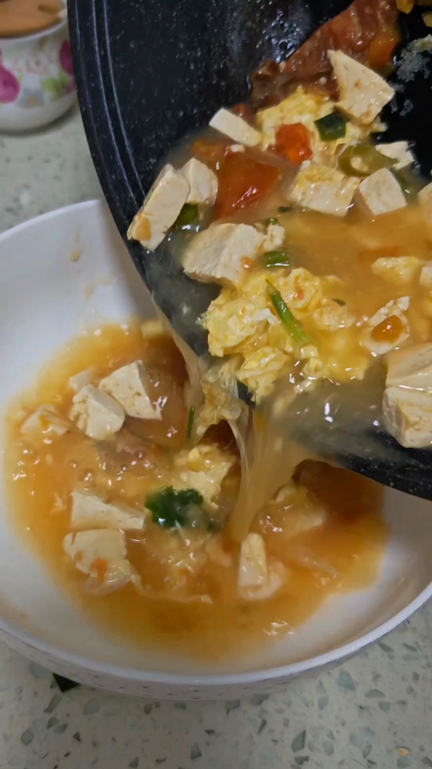 家常菜晚饭黄瓜炒豆皮