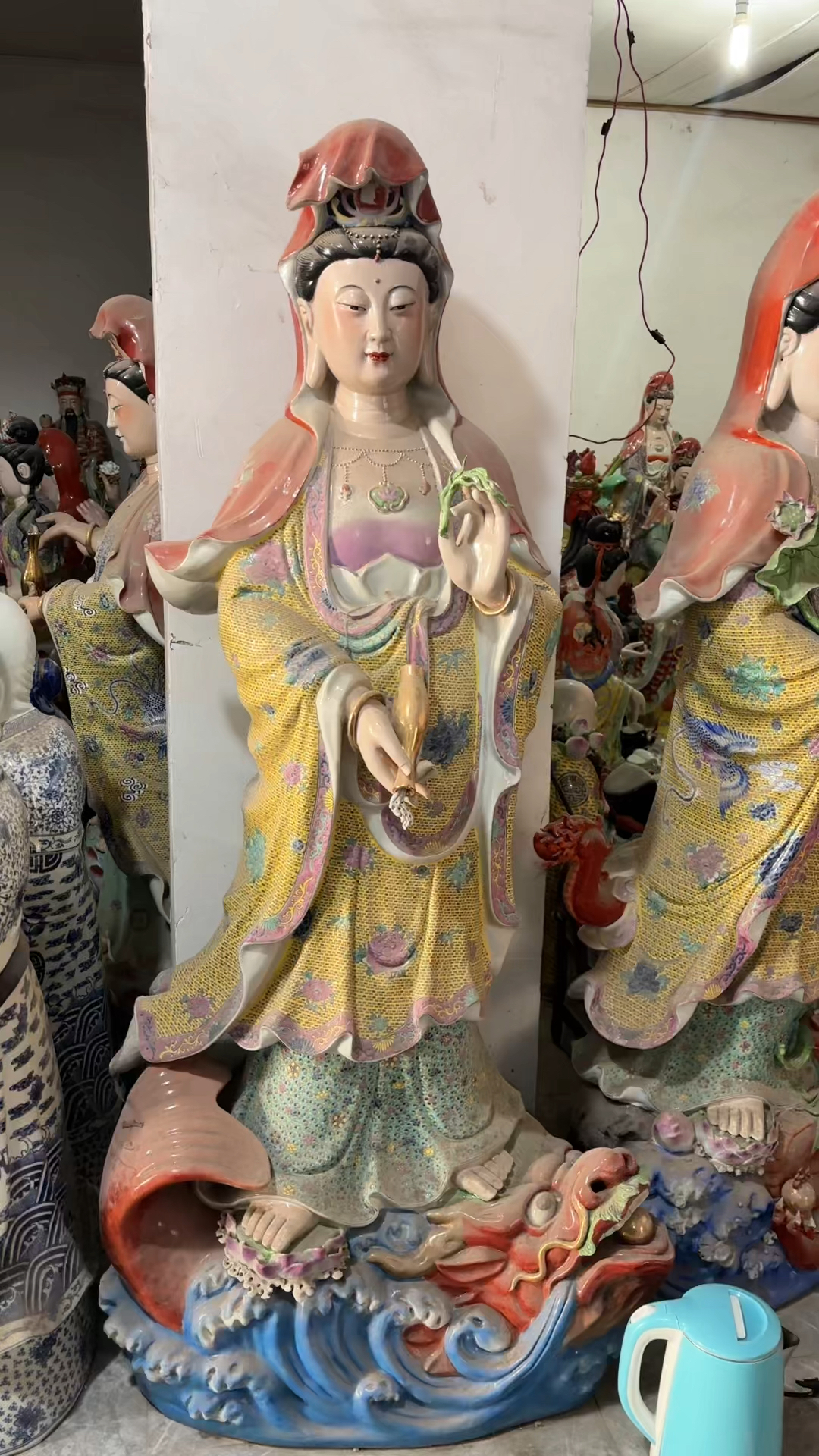 大号站鳌鱼观世音菩萨尊像,景德镇手工陶瓷雕塑摆件高度160厘米