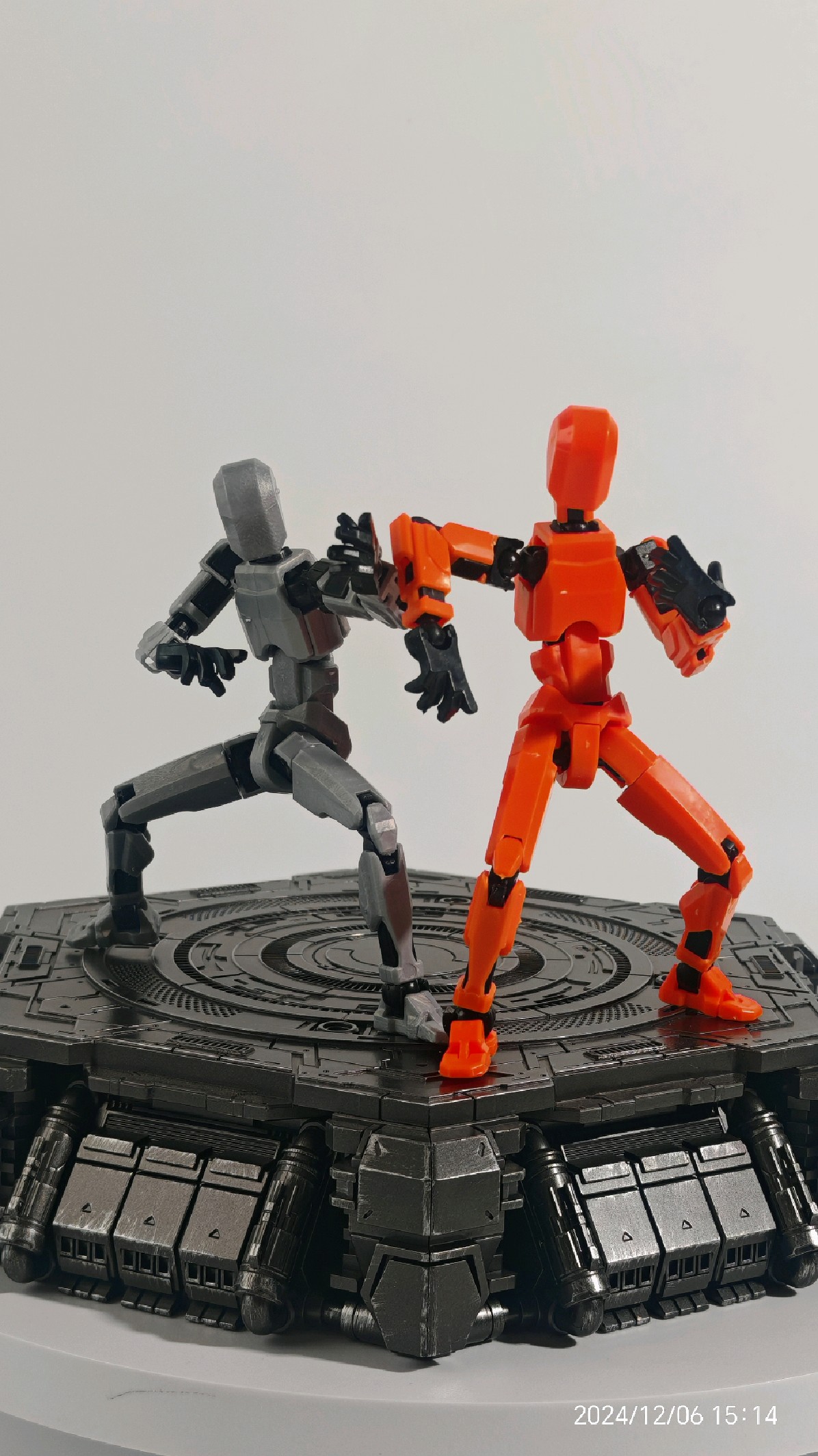 不到10元的人偶竟然这么好玩?Dummy幸运13拼装可动人偶动作摆拍