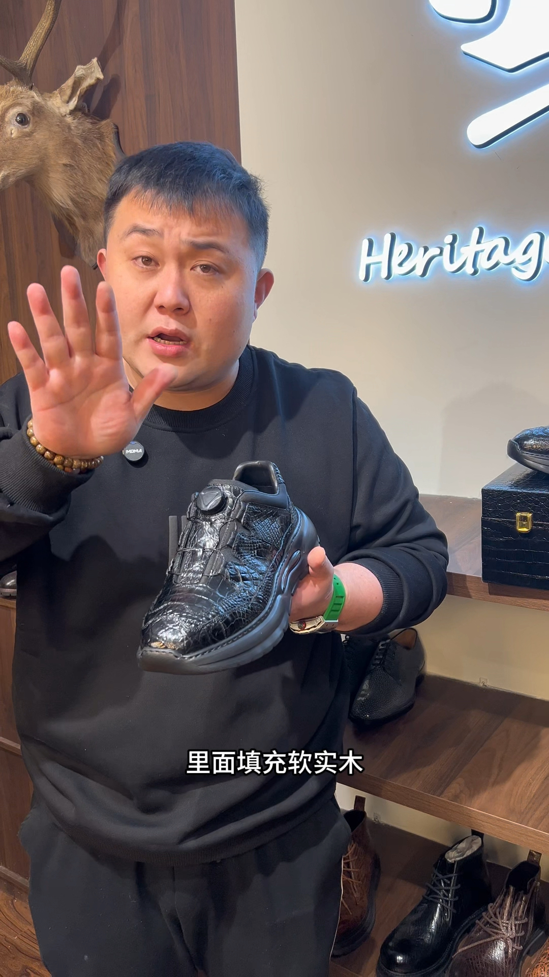 高端定制鳄鱼皮轻便休闲慢跑鞋