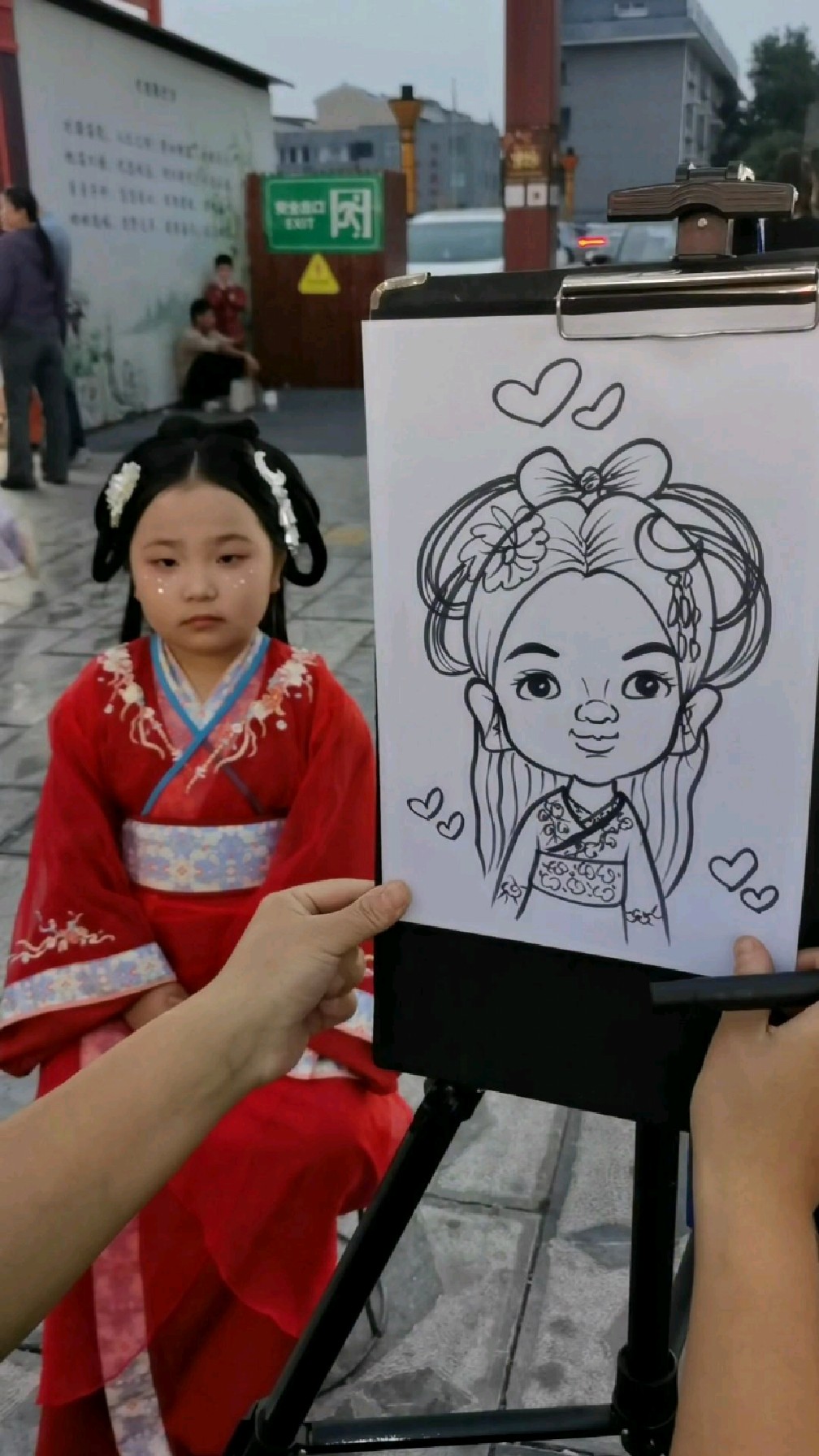 画个可爱的古装小美女