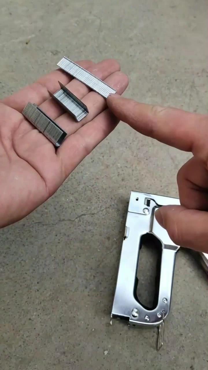 手动家用钉线槽神器:三用钉枪,木工打钉更轻松
