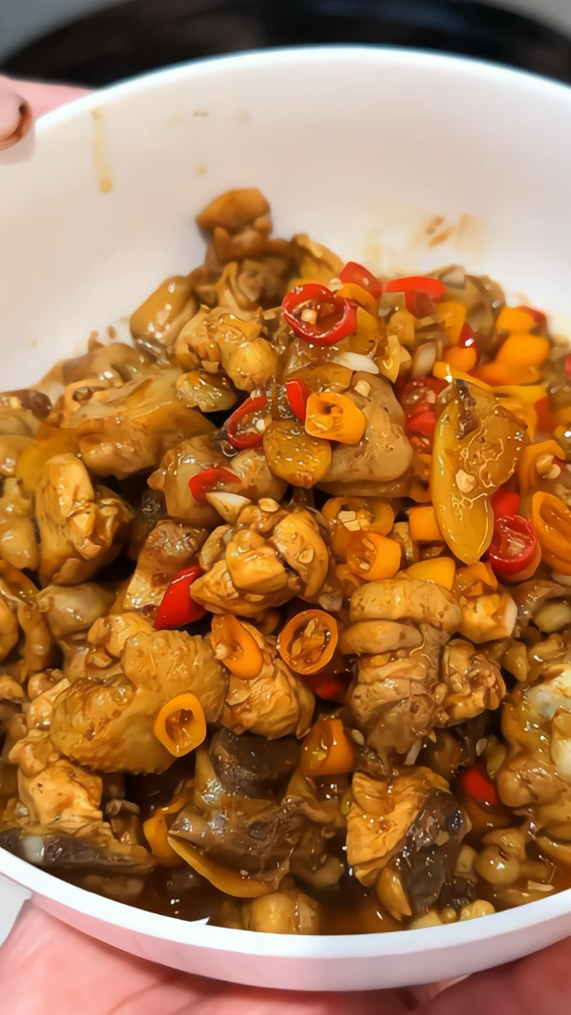 茶油炒鸡真的太香了,吃过的都会赞不绝口哦!#家常菜