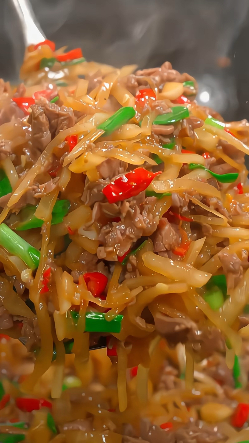 本地的白萝卜可以吃了,做个超级好吃的白萝卜炒牛肉