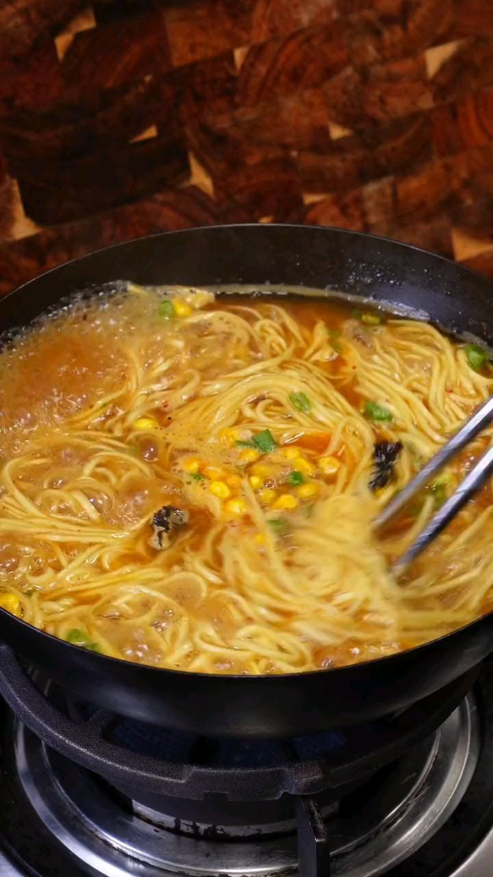 今麦郎红烧牛肉面