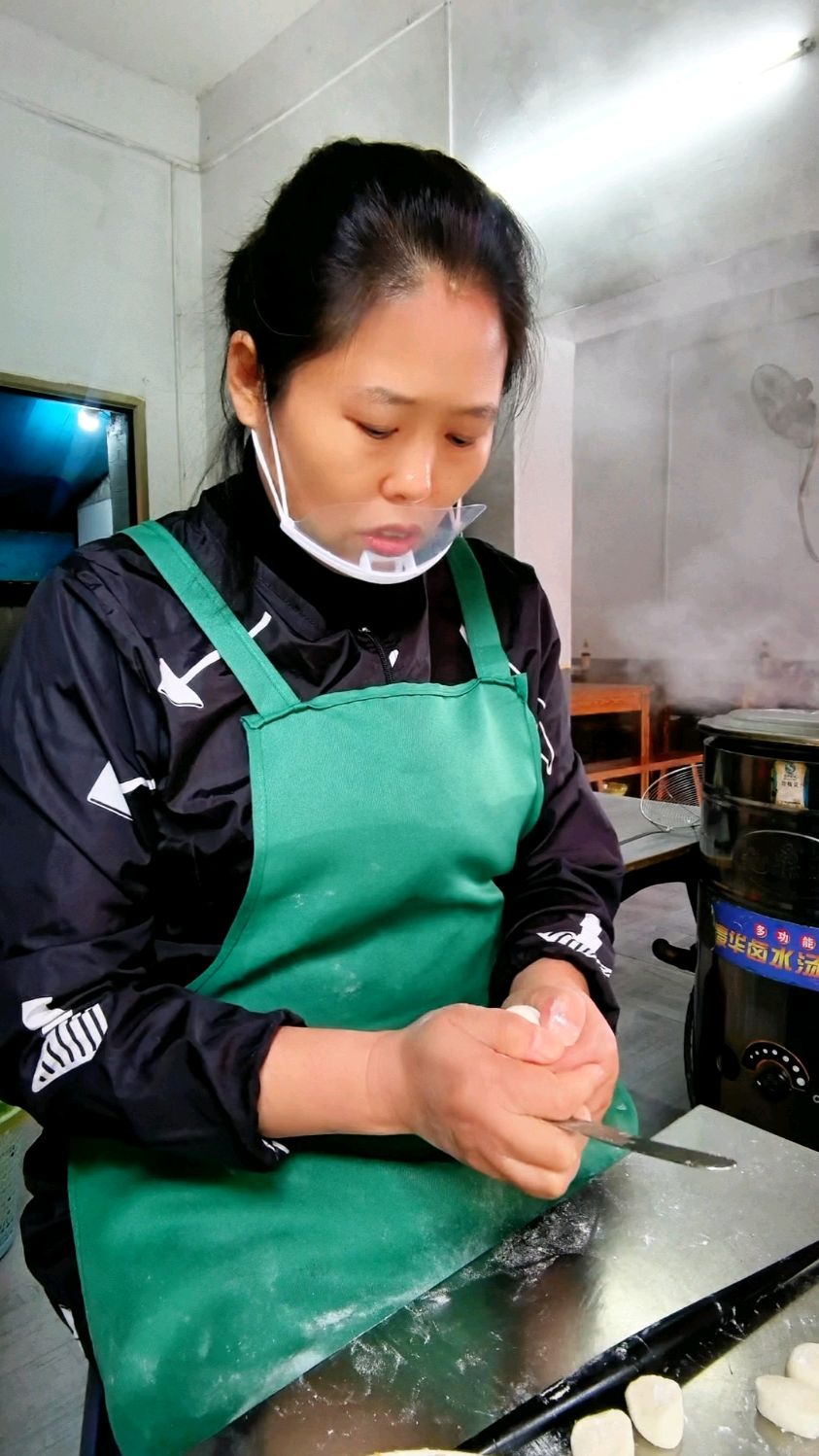 岳阳三姐馄饨饺子店