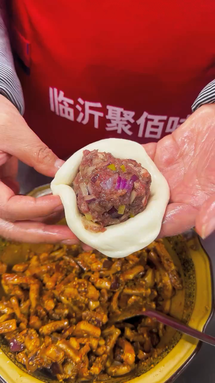 猪肉圆葱扯面馅饼做法