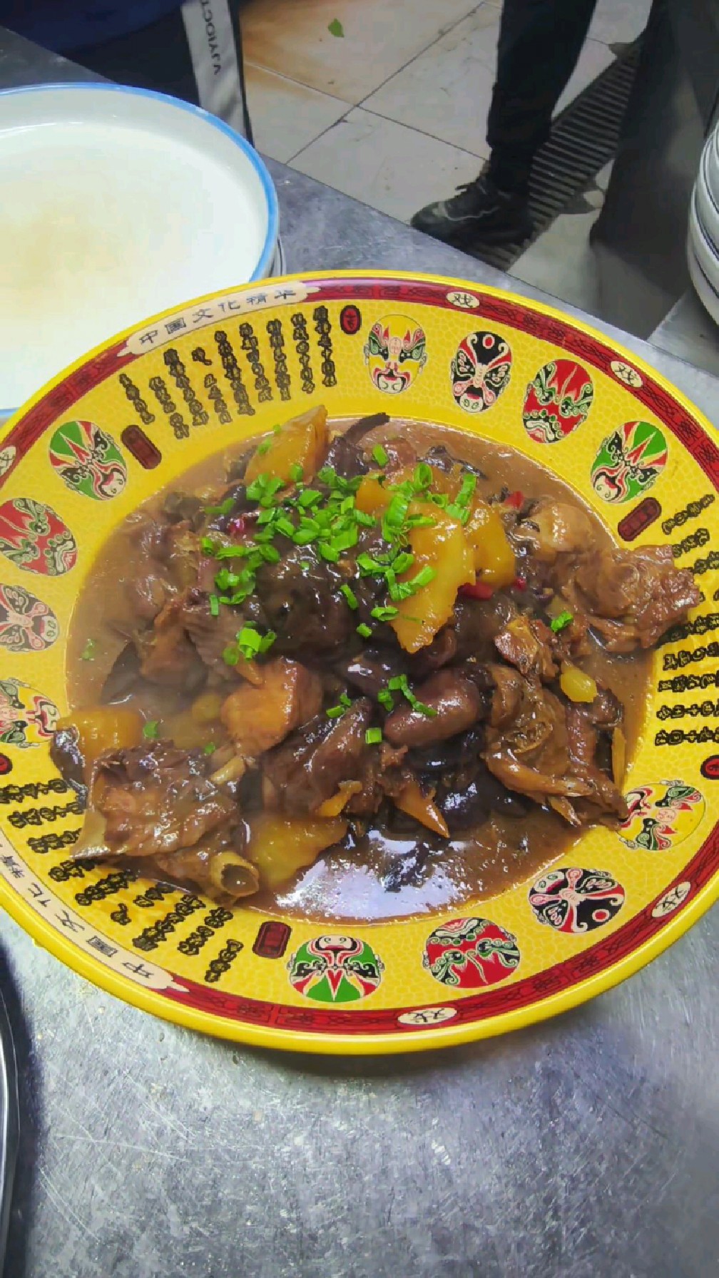 东北菜小鸡炖蘑菇