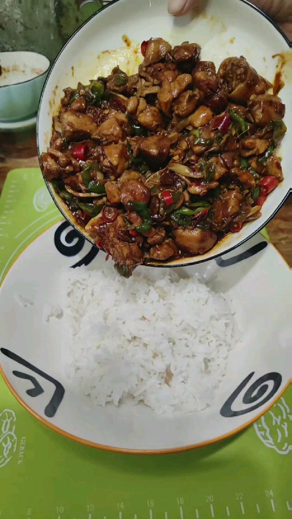 香辣鸡丁拌饭!!!
