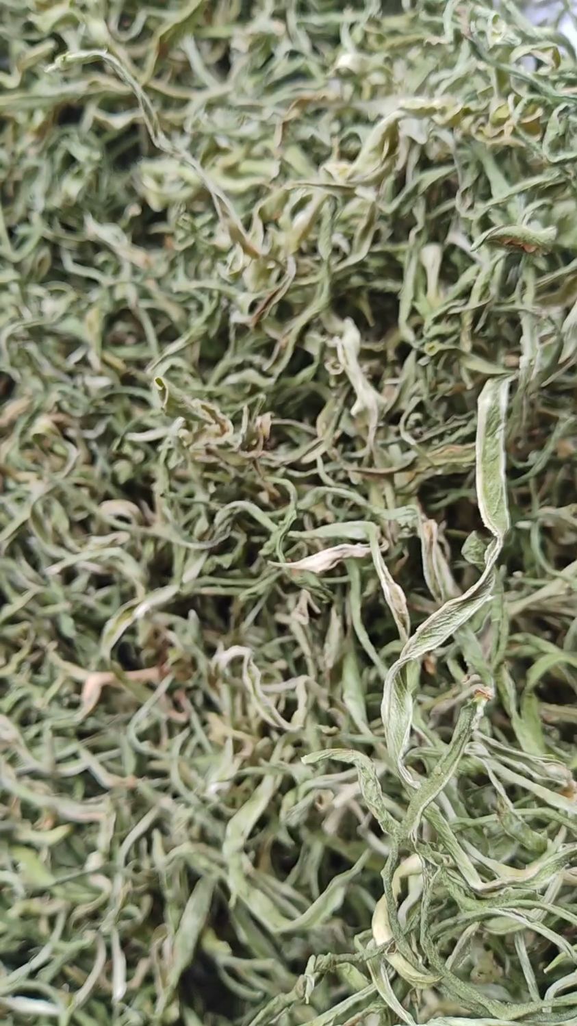 东北农村自家菜园种的大油豆晾晒的干豆角丝,炖鸡炖肉包馅嘎嘎香