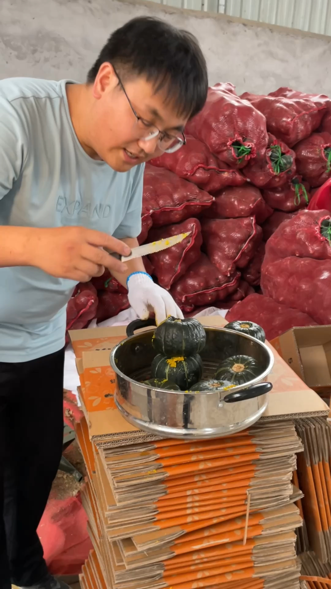 贝贝南瓜不仅是粗粮,而且还能做南瓜鸡蛋糕,南瓜糯米饭