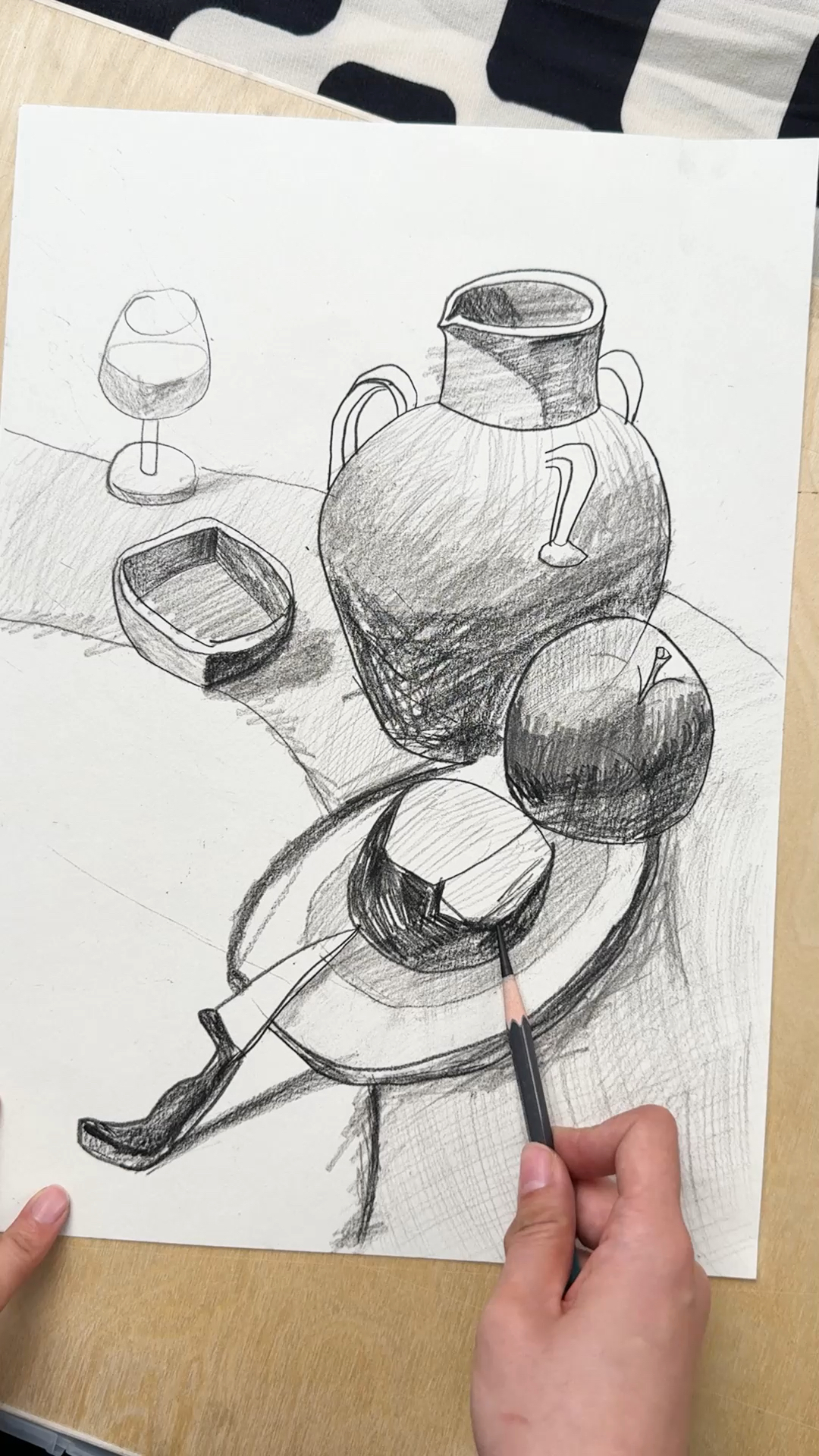 用这么好的炭铅笔画素描,真的太爽啦