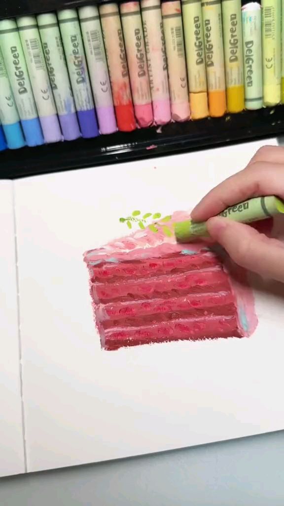 用蜡笔画一块蛋糕