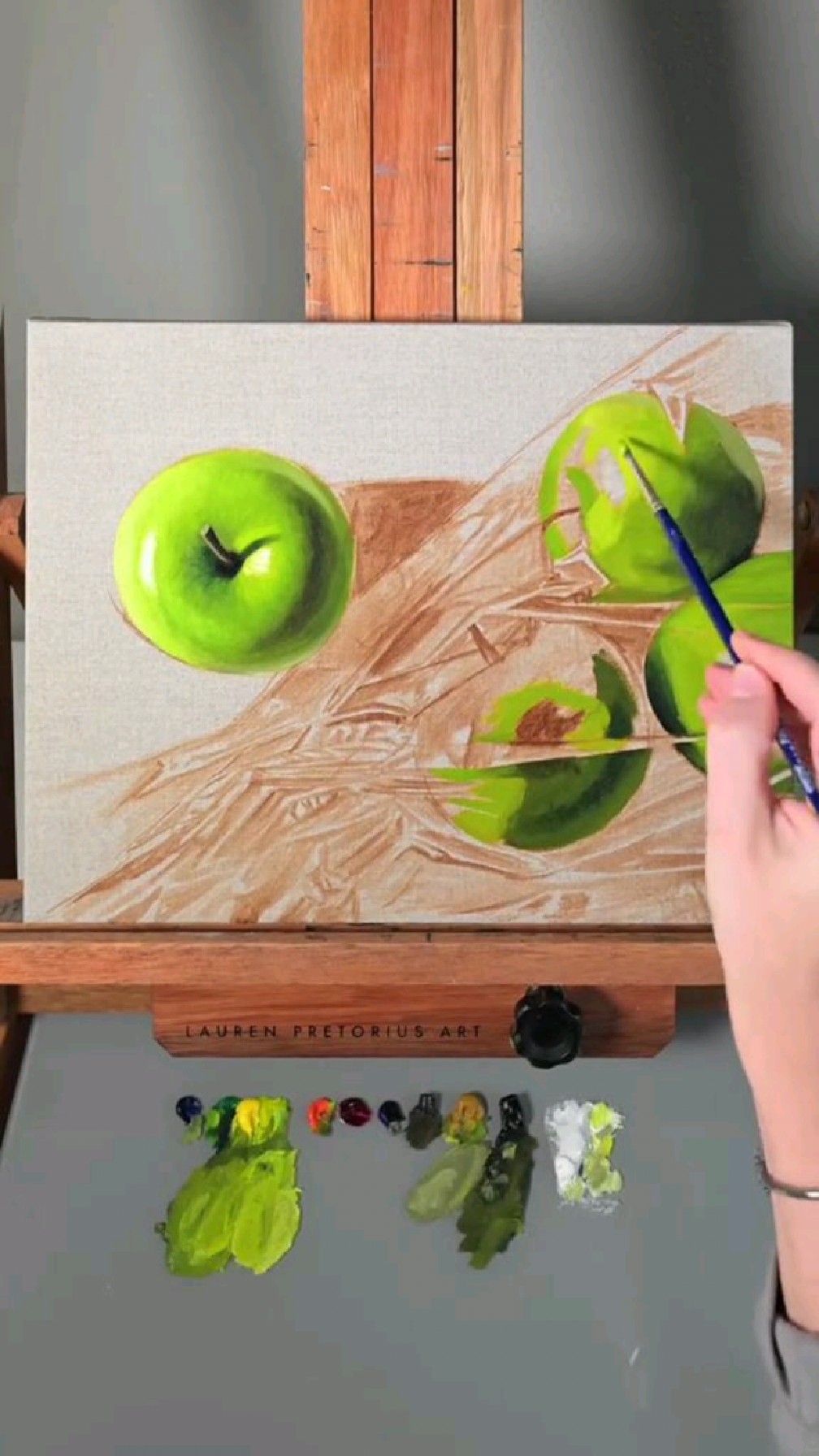 如何画一幅青苹果静物油画
