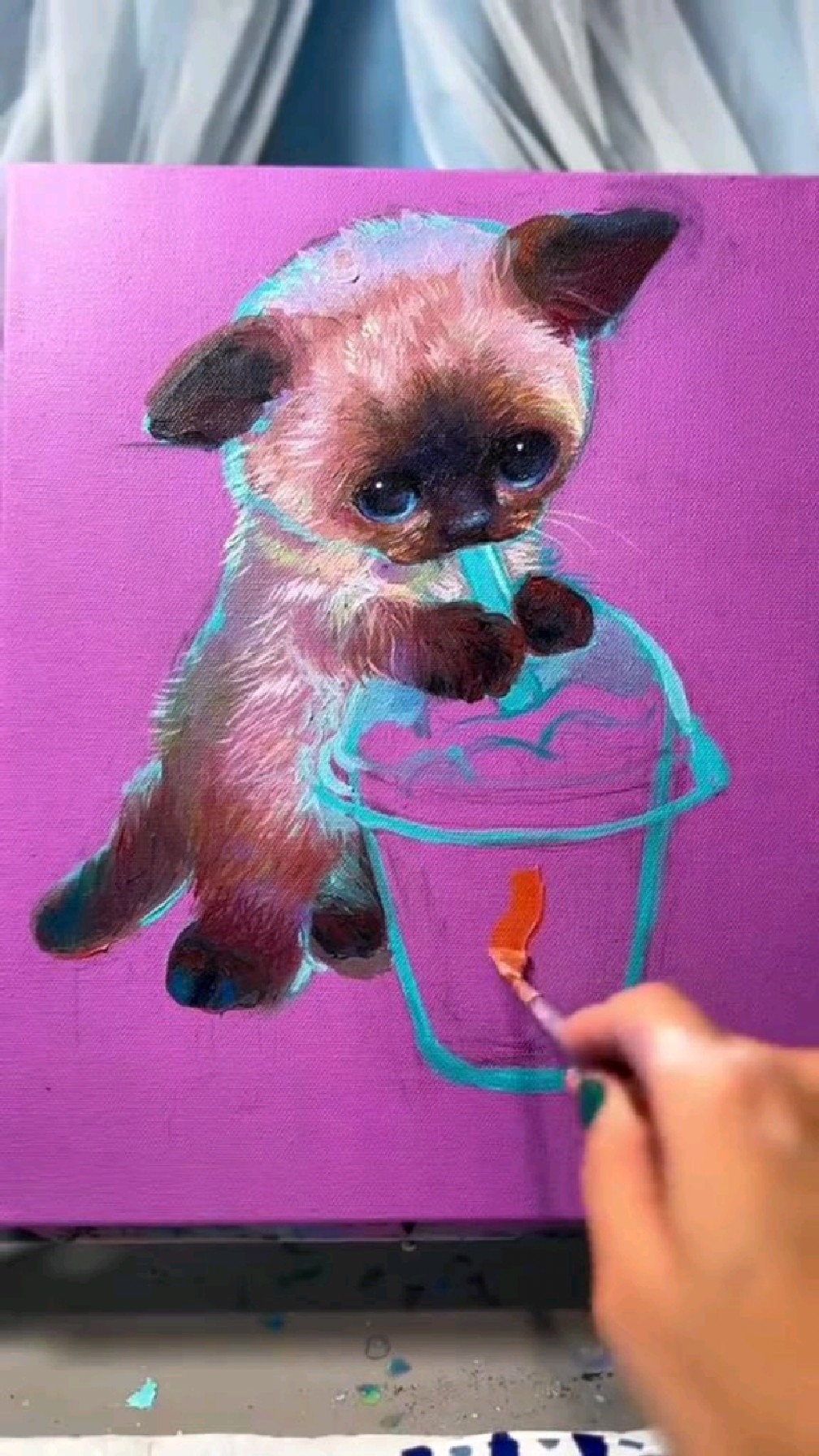 手绘偷喝奶茶的猫咪,太可爱了!