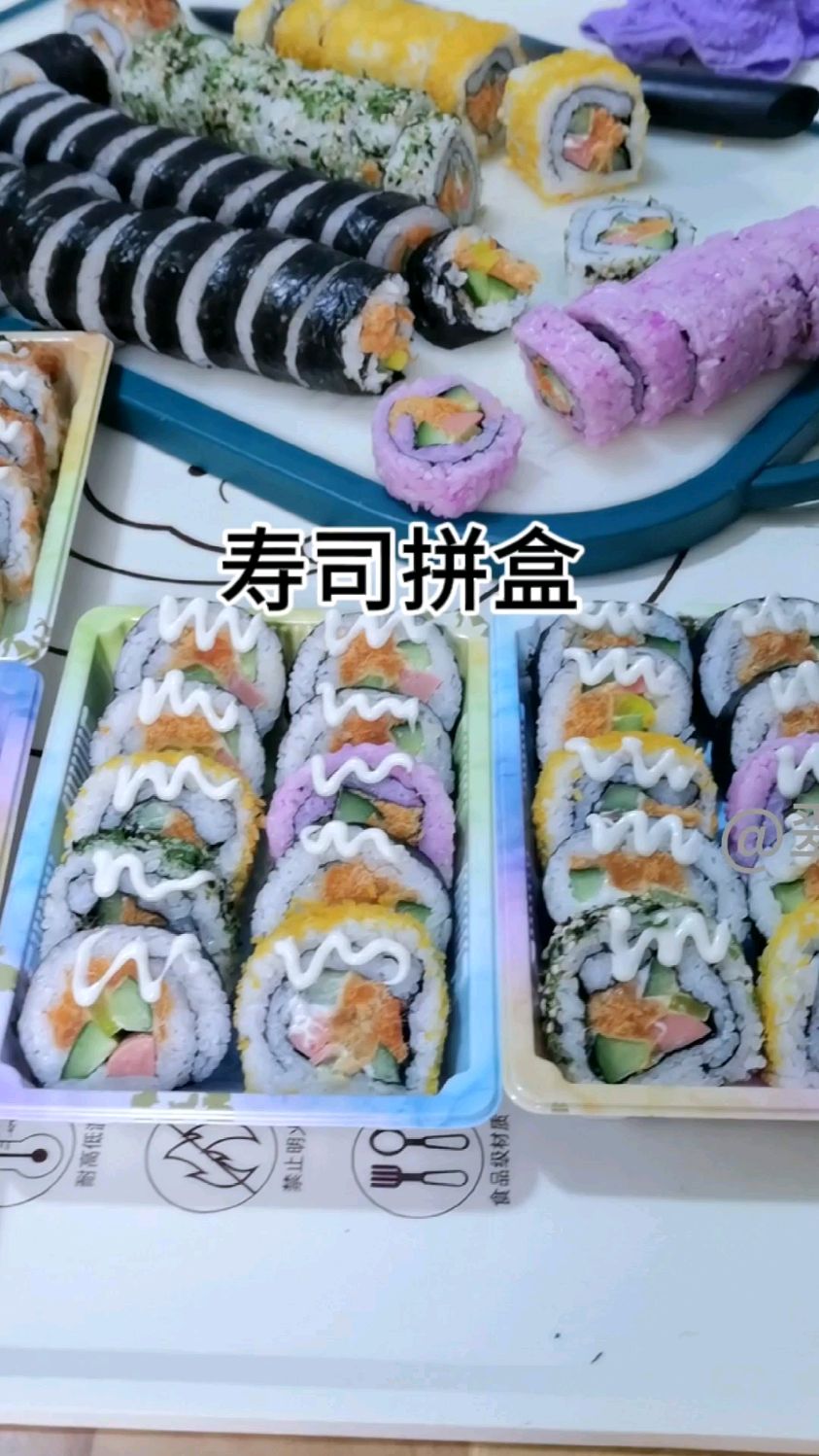 外面卖10块一盒的寿司拼盒,教你在家做,材料和做法很简单4分钟搞定