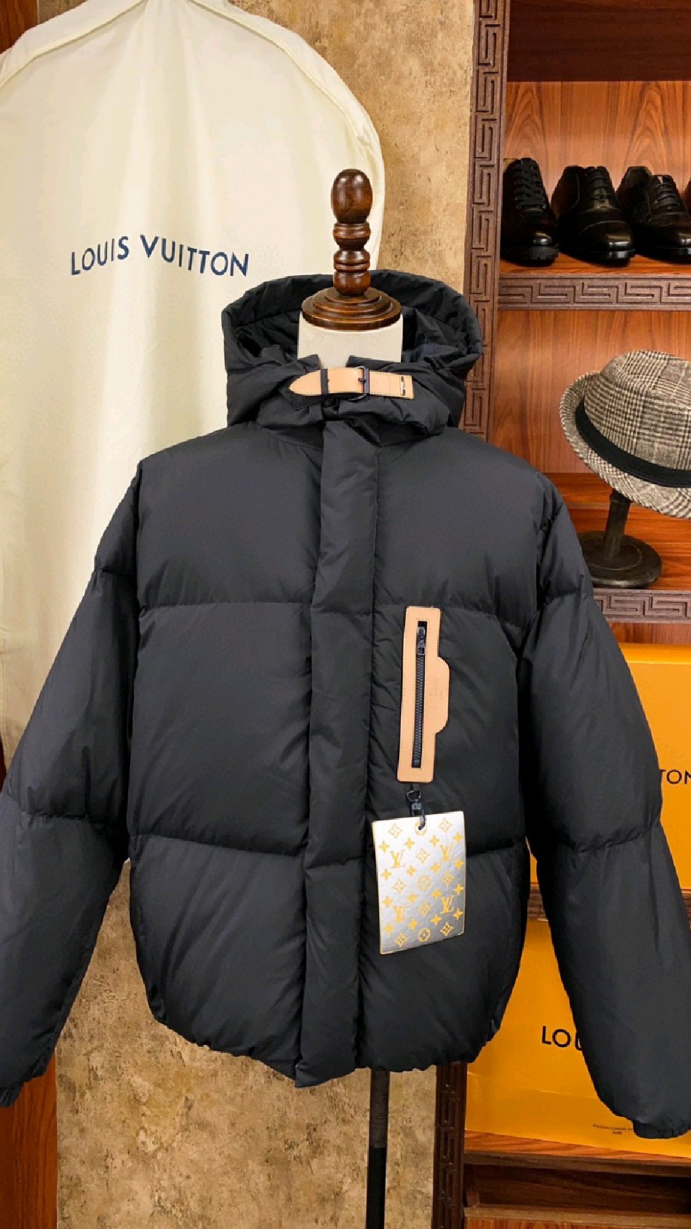 LV24走秀款羽绒面包服