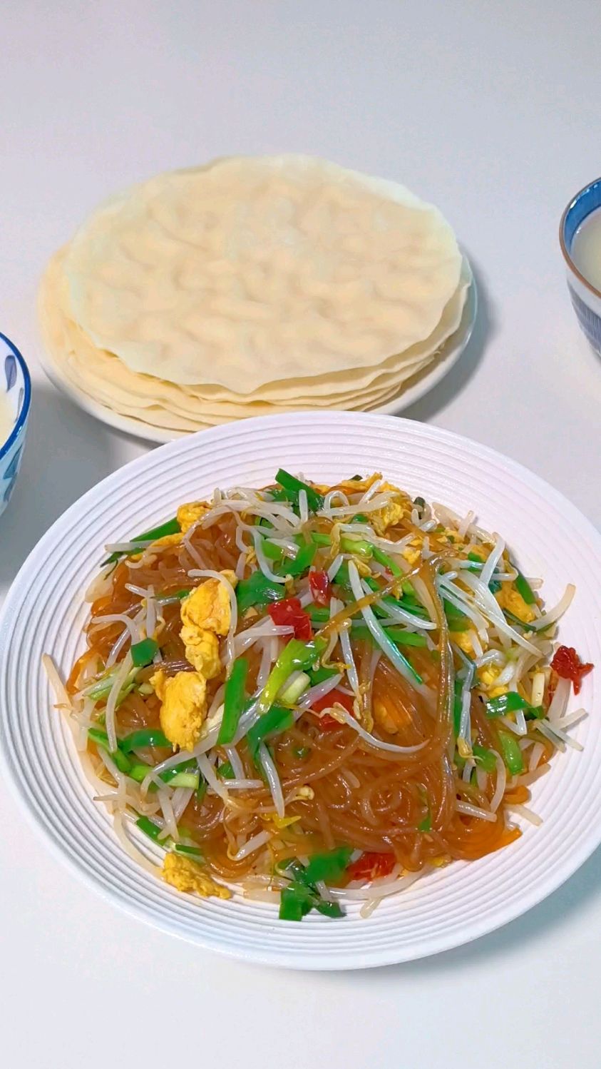 水烙馍搭配炒合菜,好做又好吃
