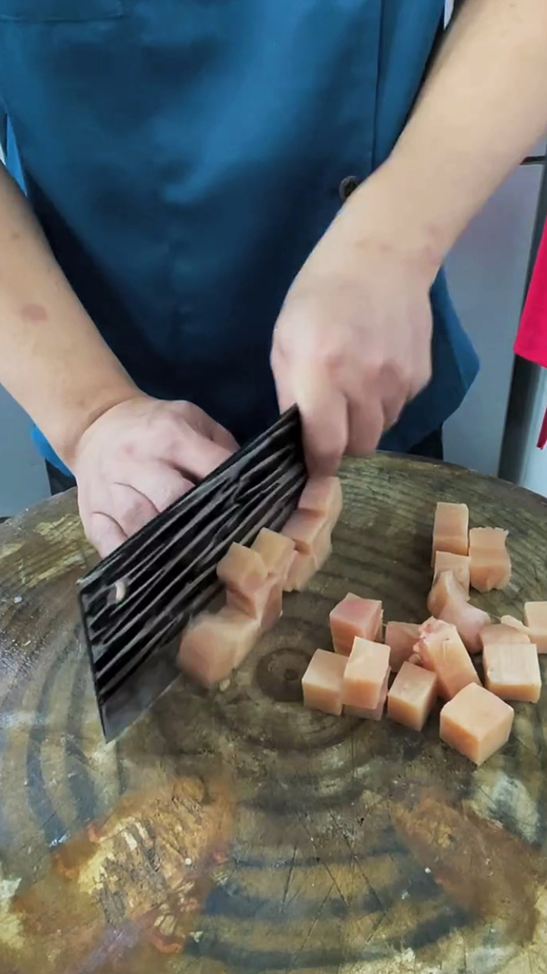 快速改刀肉块的方法