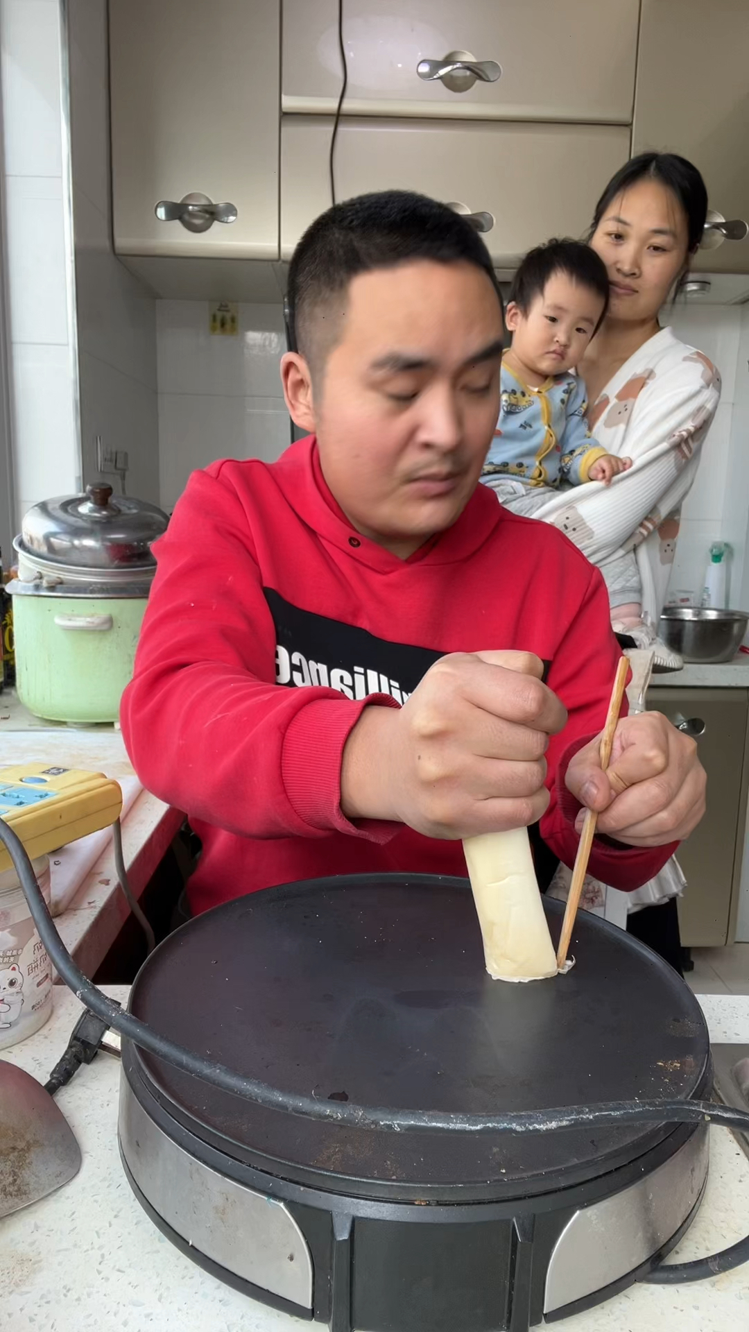 今天给宝妈宝宝做年糕片吃