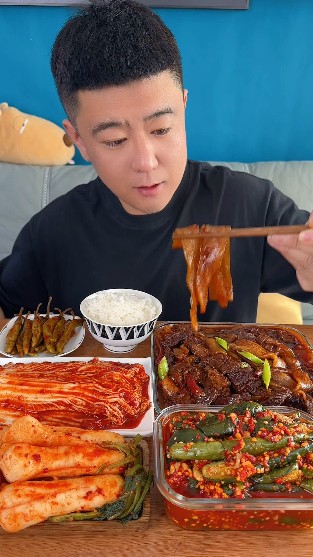 开饭啦!今天炖的牛腩宽粉