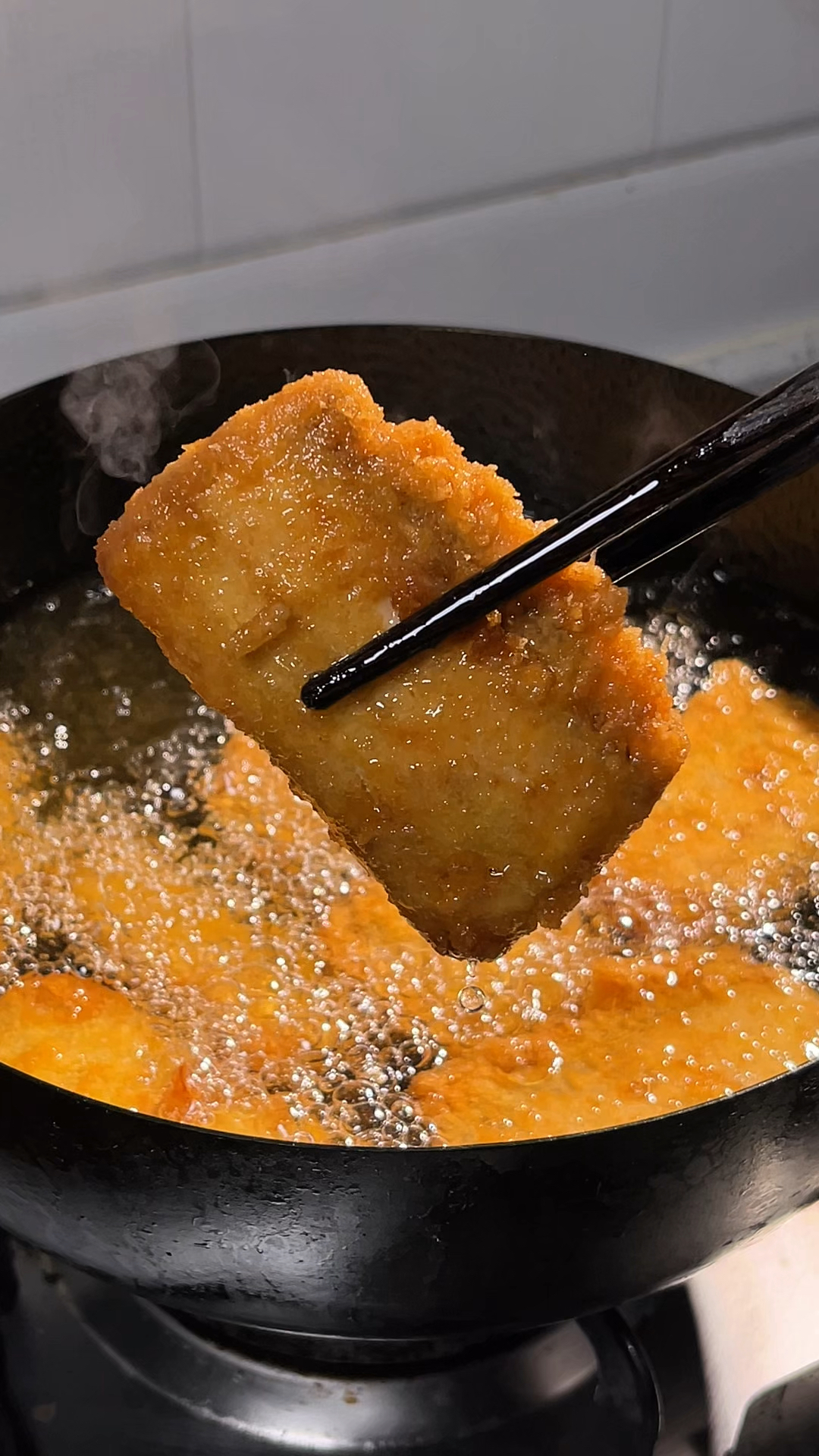 快过年了,家里可以备上一些香酥带鱼,简单一炸,就是一道下酒菜