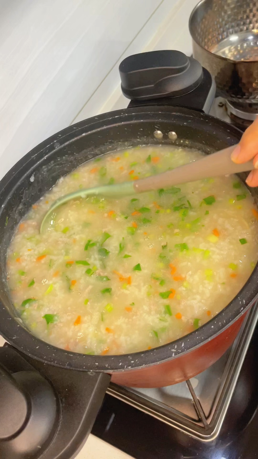 天冷了就来一碗热腾腾的芹菜牛肉粥吧