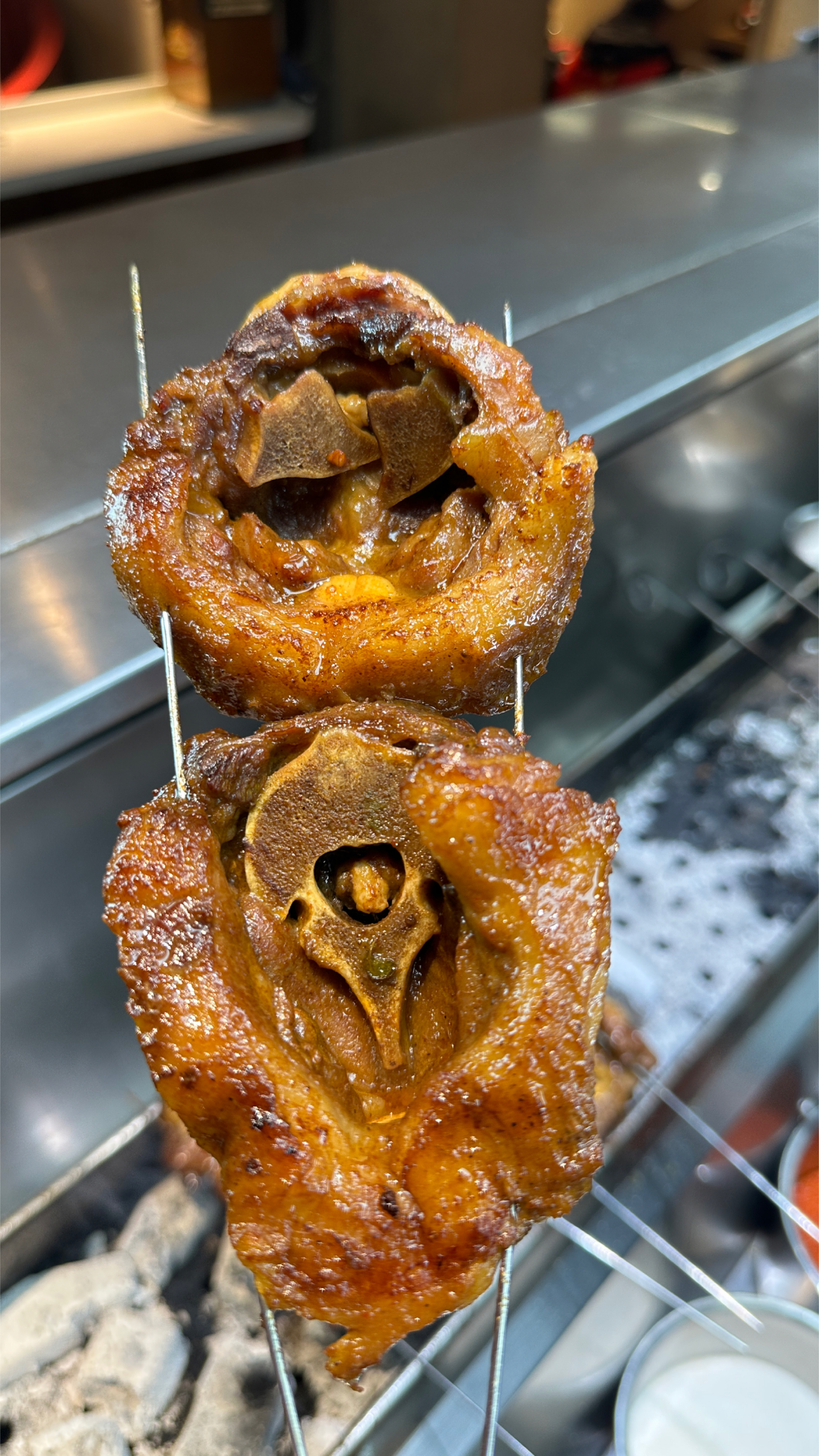 烧烤店的特色锡纸羊脖