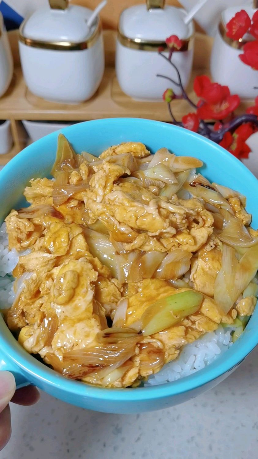 葱烧鸡蛋盖饭真是太香了 做法简单又好吃 妥妥的下饭菜