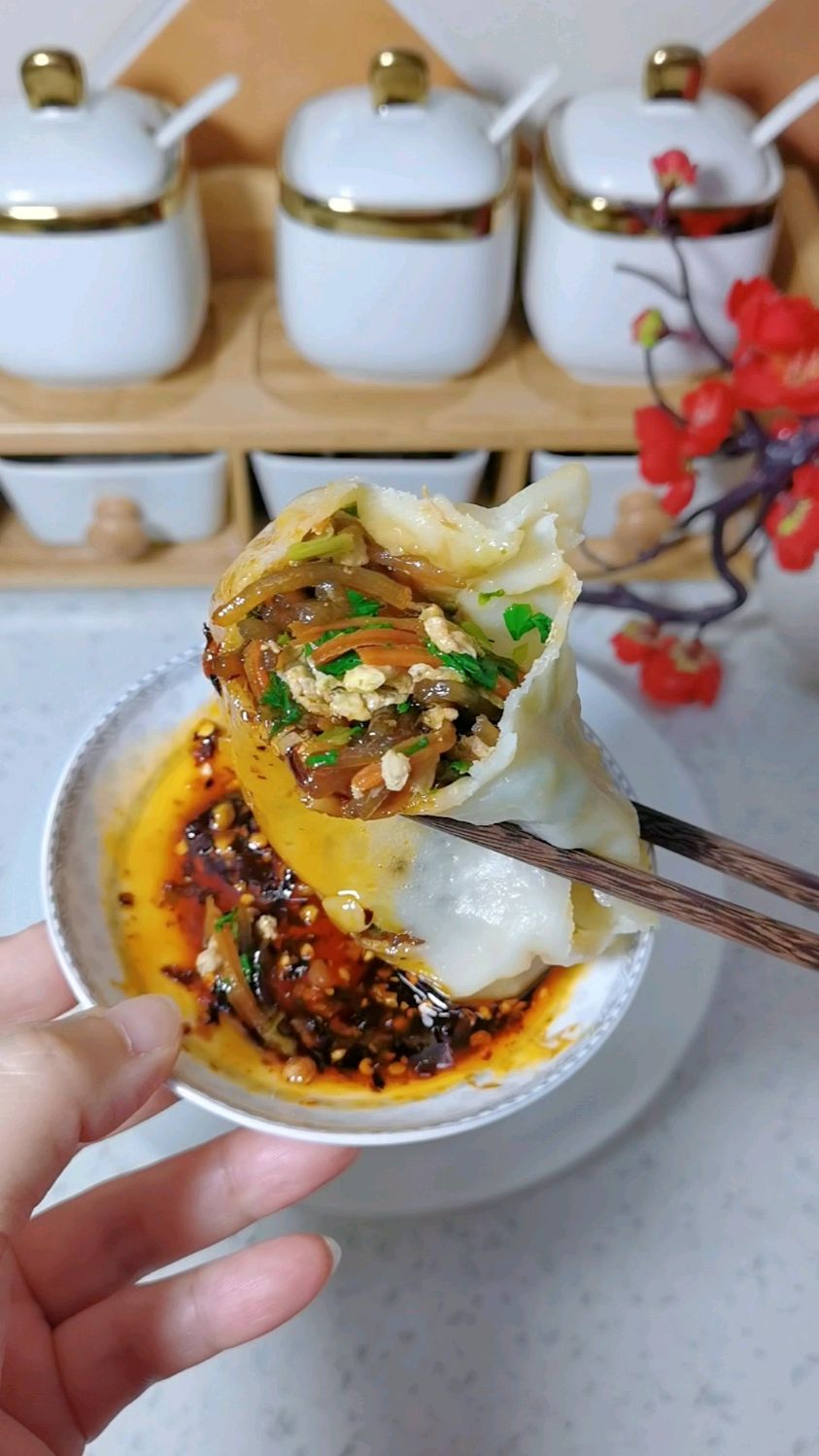 想吃大馅饺子的做这个馅尝尝 小白菜粉条的组合太鲜了