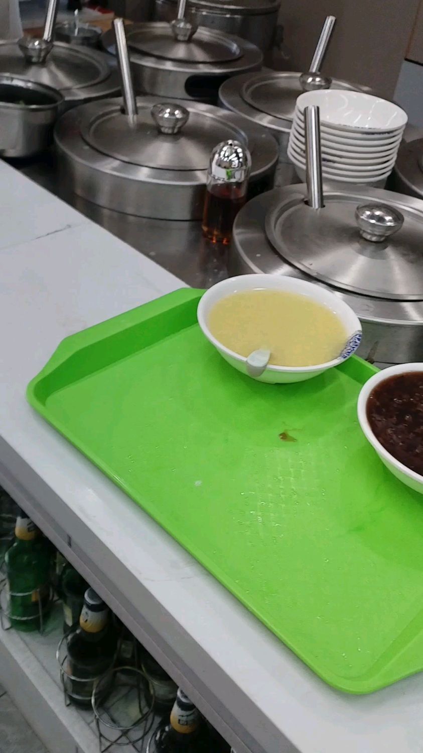 早餐肉包豆腐脑,拼盘小凉菜