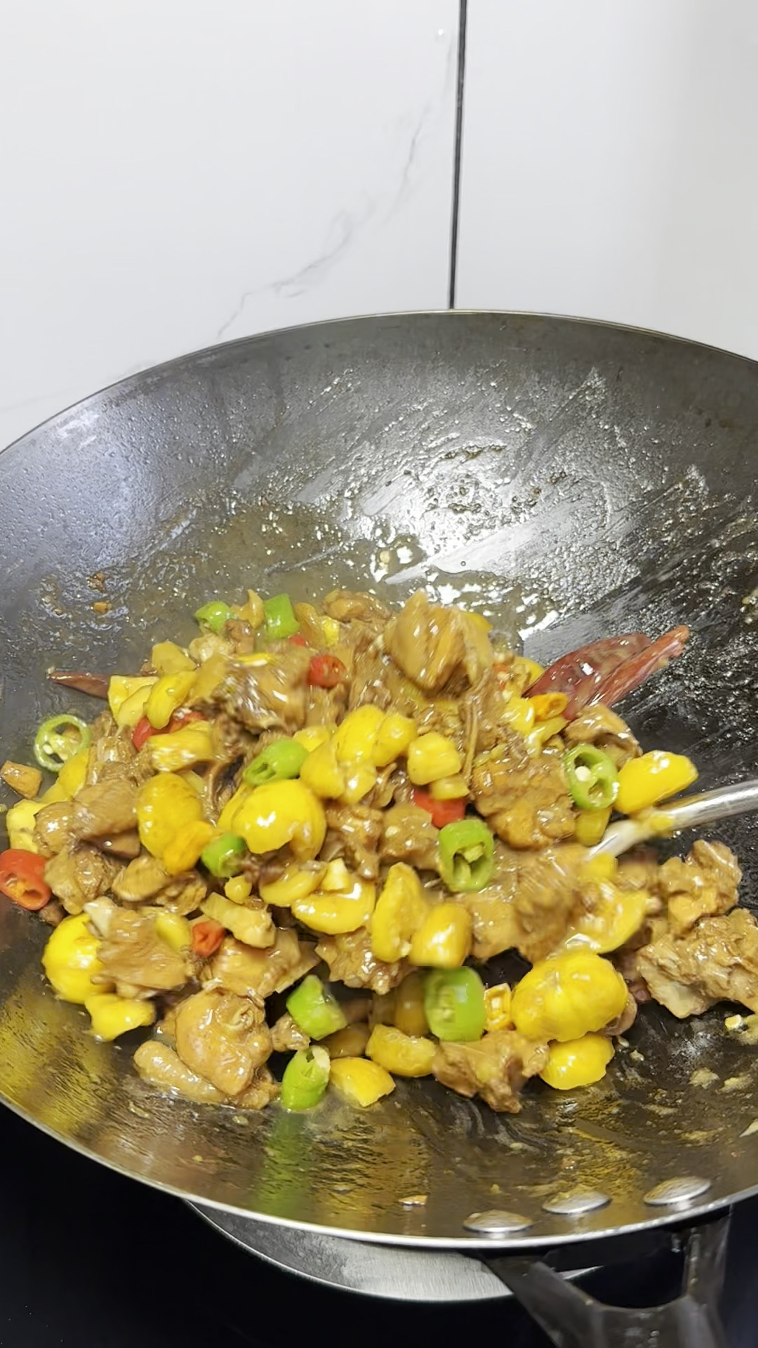 自认为板栗和鸡真的是绝配!香甜粉糯怎么吃也吃不腻
