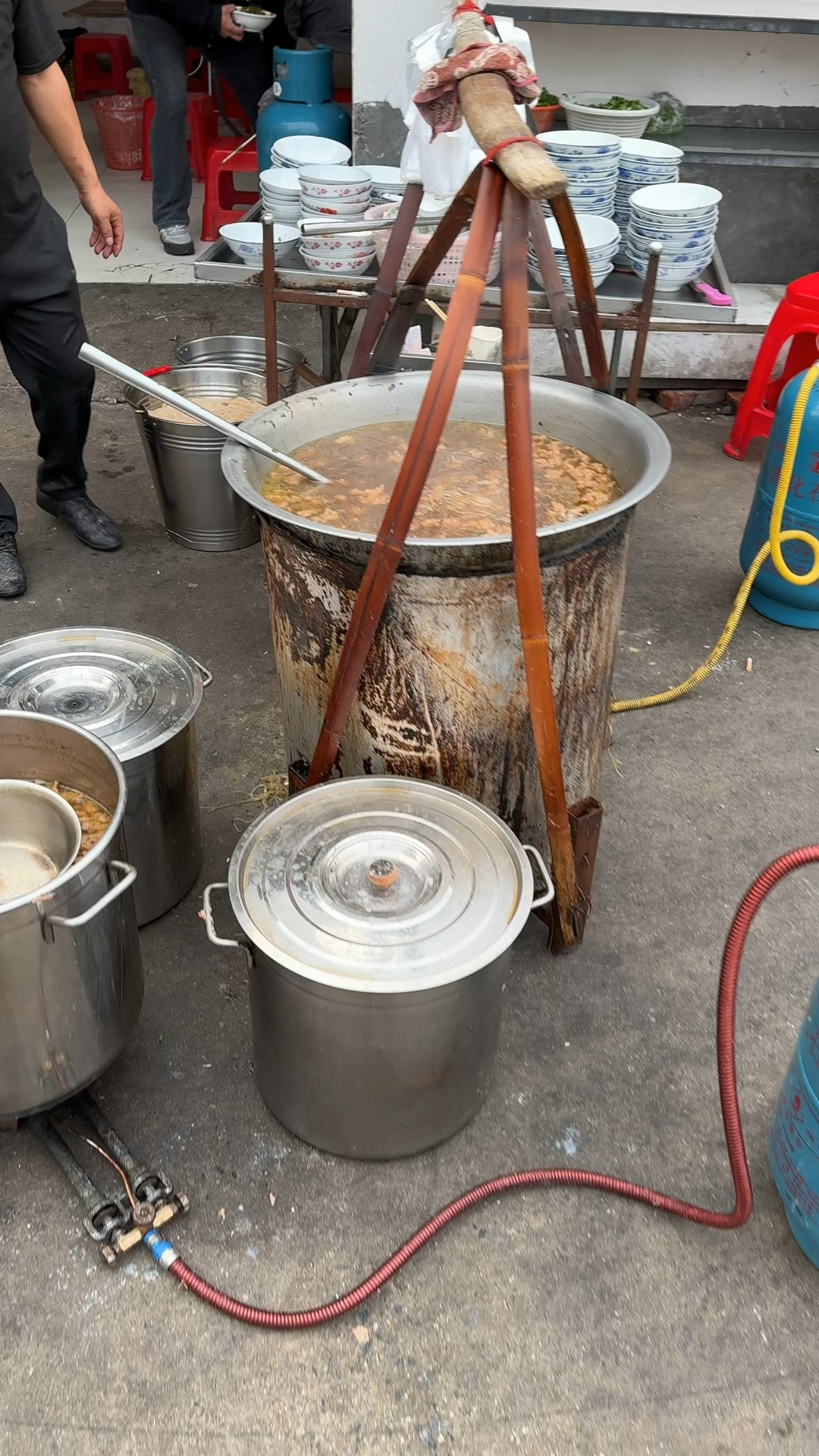 信阳潢川特色胡辣汤,4元一碗,有丸子和红薯粉条,味道不错挺好