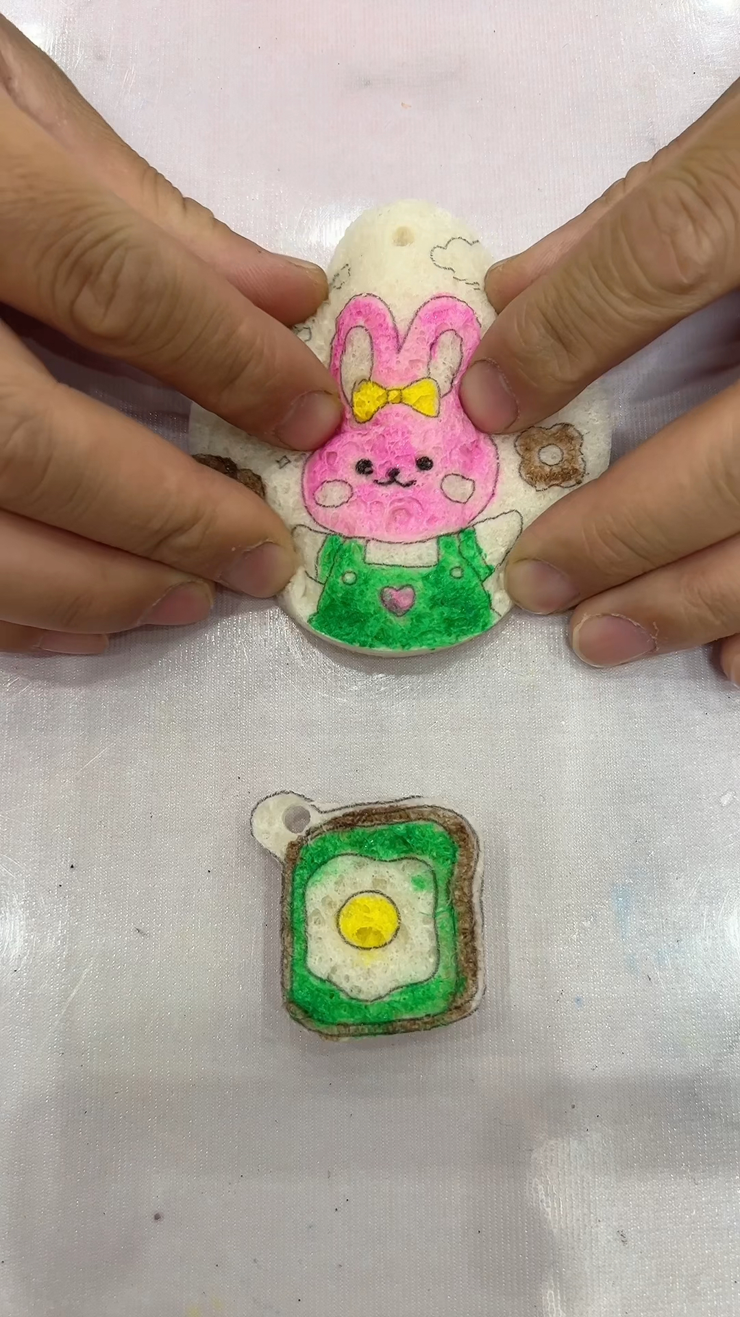 你们喜欢面包还是小兔子呢?